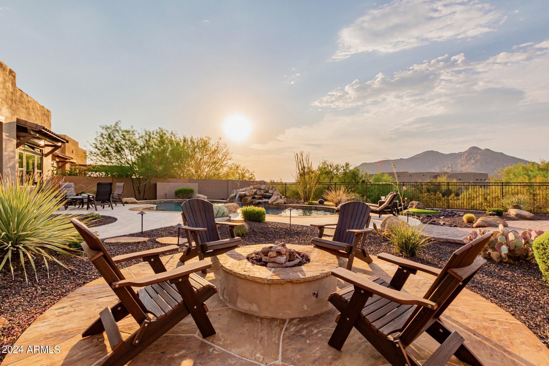 7250 E HIGH POINT Drive