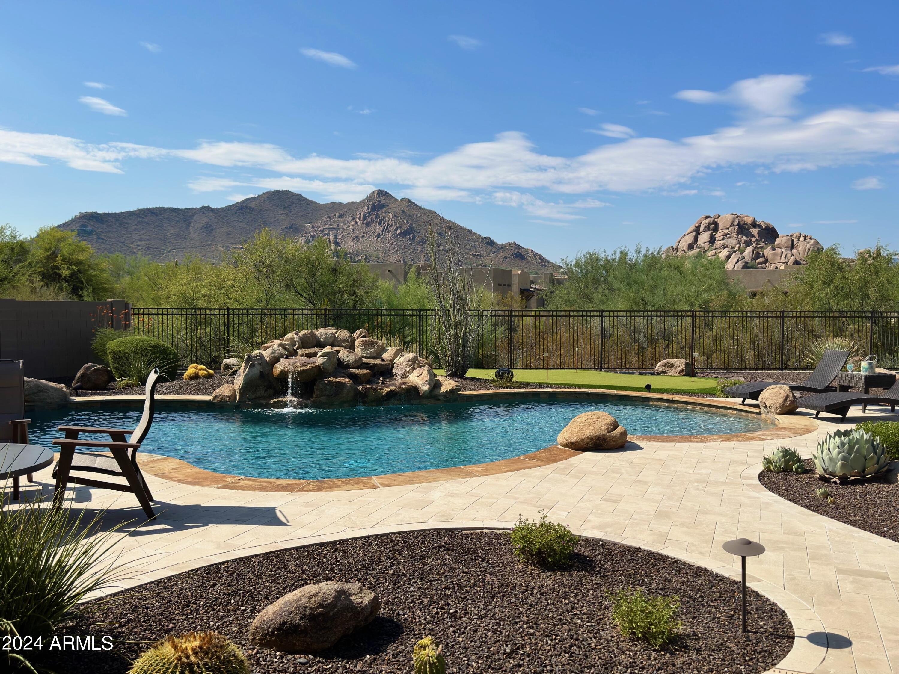 7250 E HIGH POINT Drive