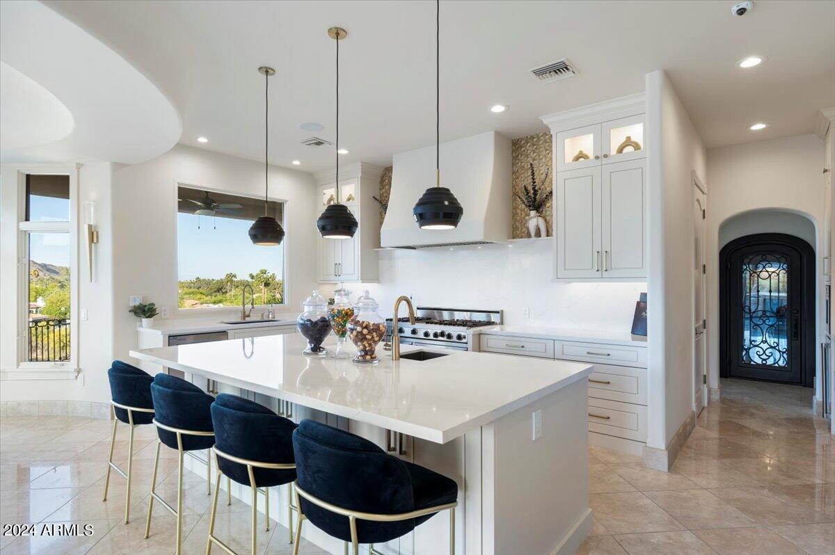 4490 E VALLEY VISTA Lane