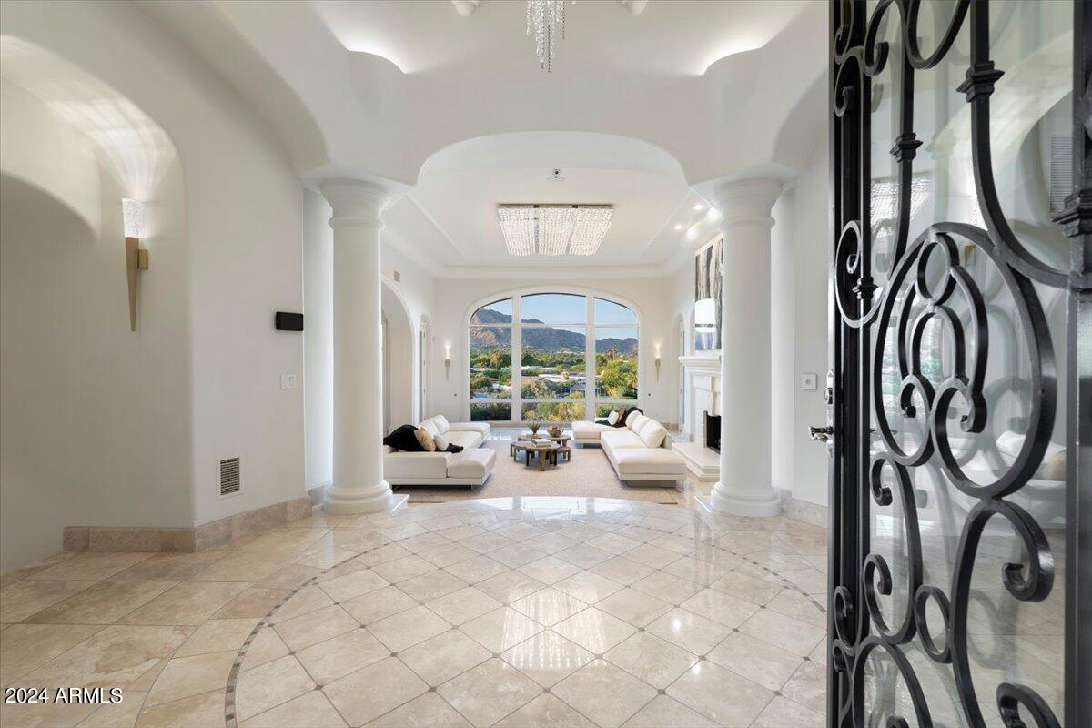 4490 E VALLEY VISTA Lane
