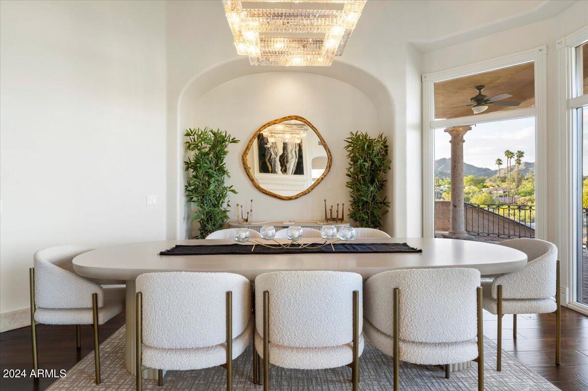 4490 E VALLEY VISTA Lane