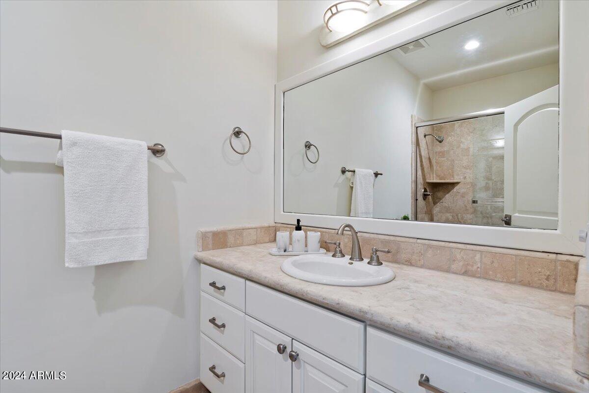 4490 E VALLEY VISTA Lane