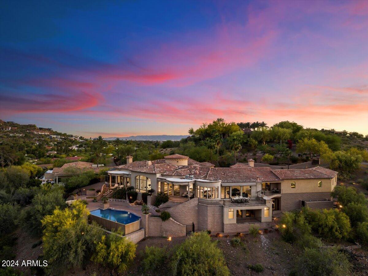 4490 E VALLEY VISTA Lane