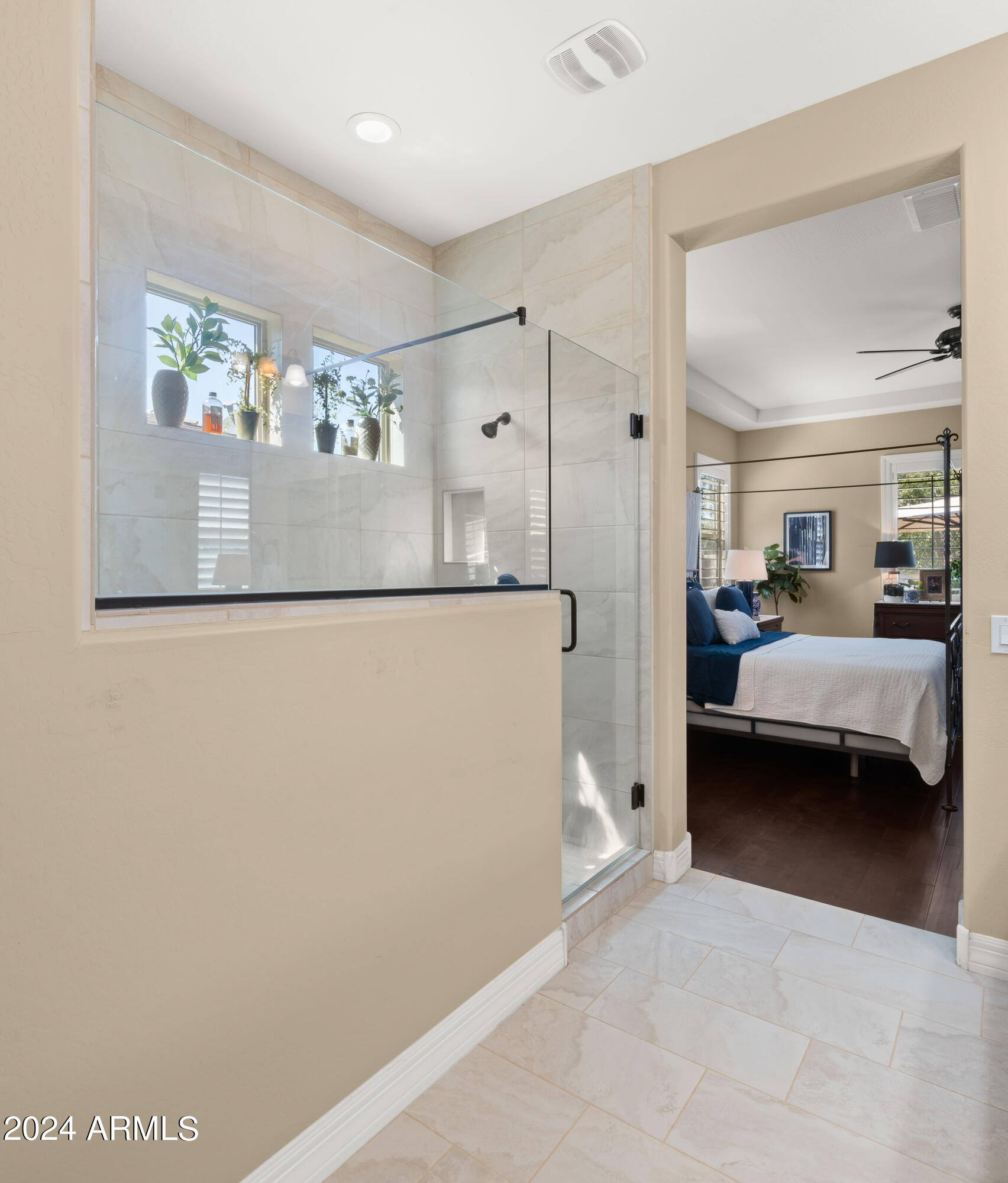5653 S CROWLEY --