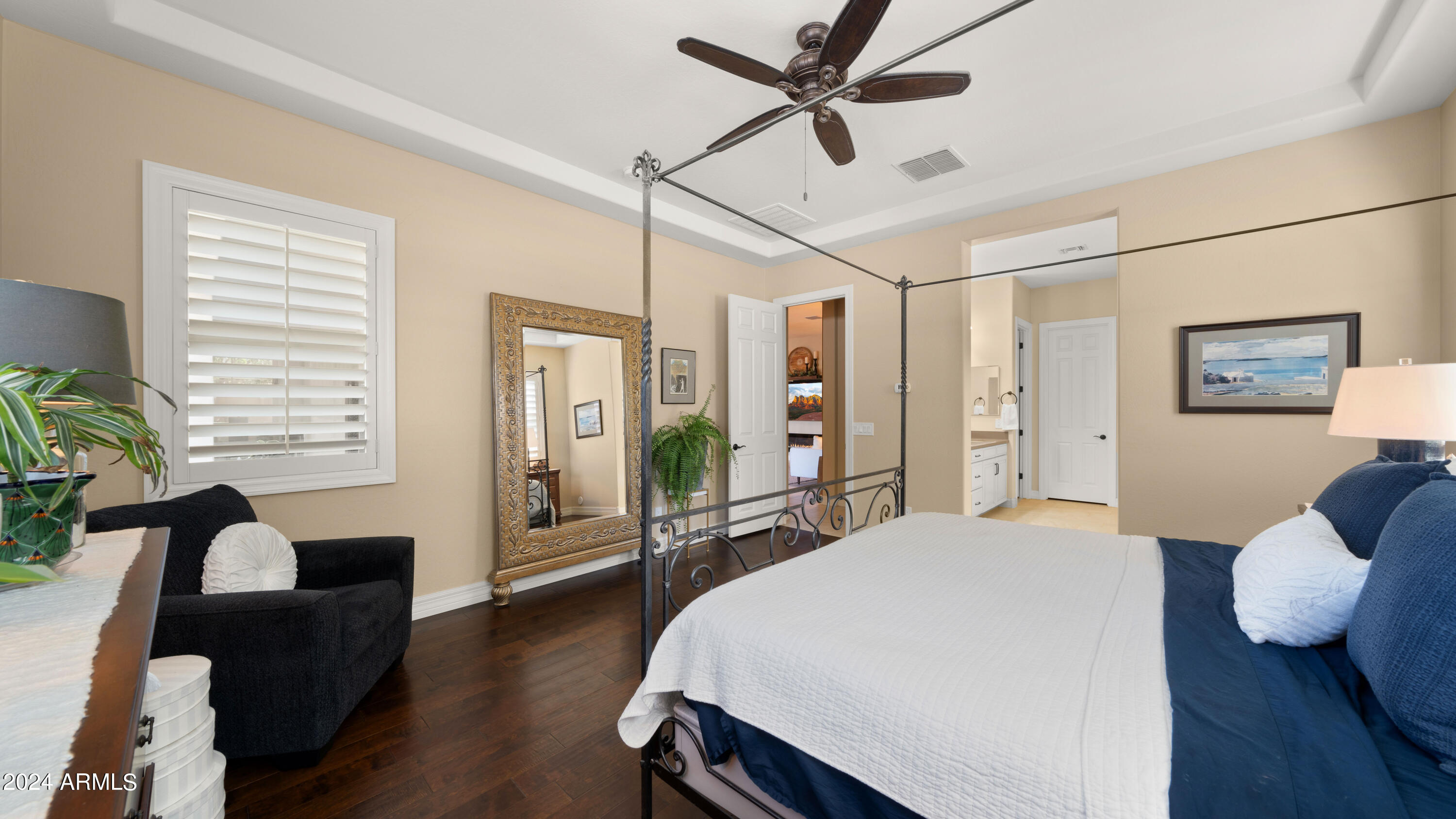 5653 S CROWLEY --