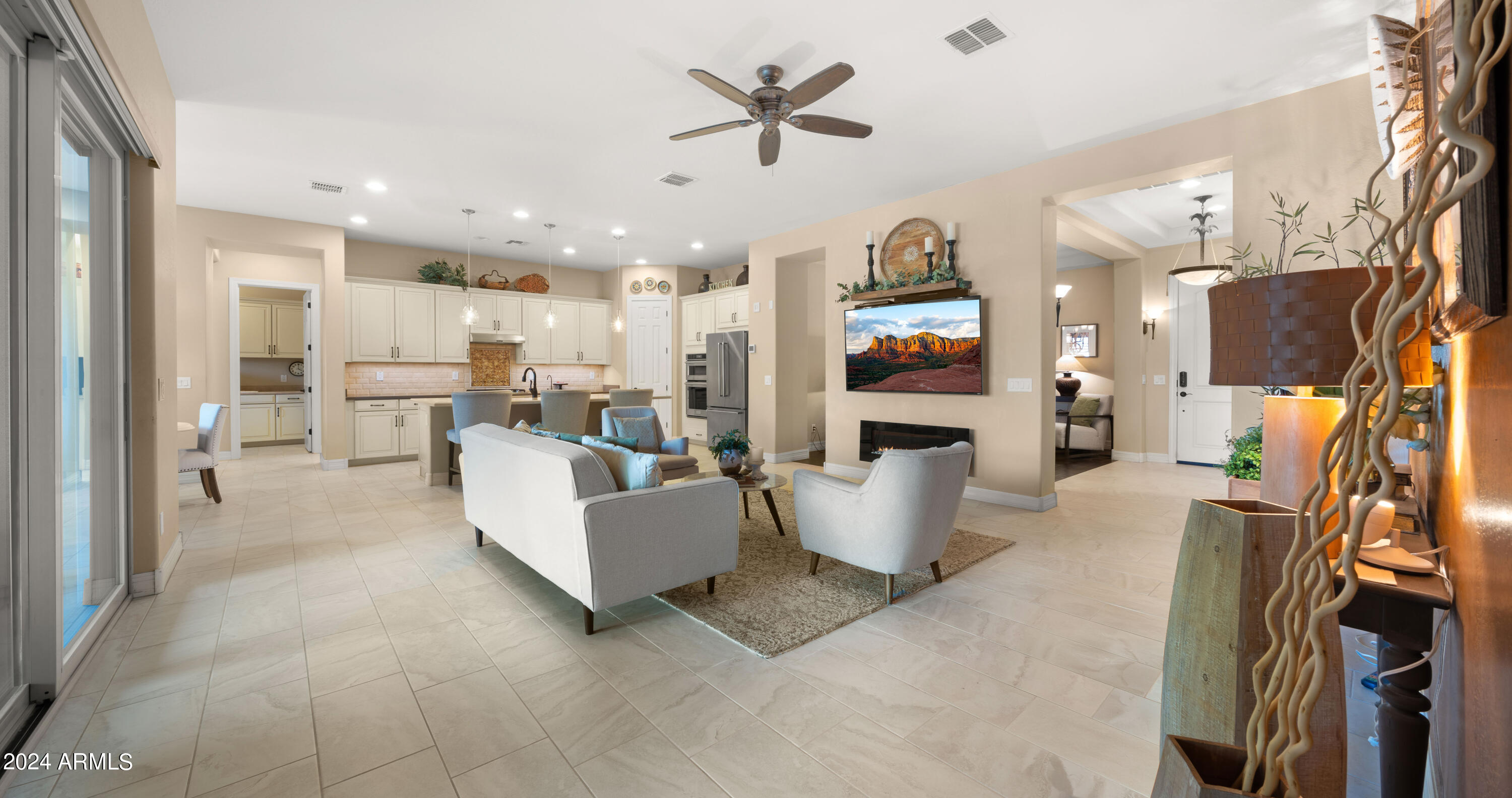 5653 S CROWLEY --