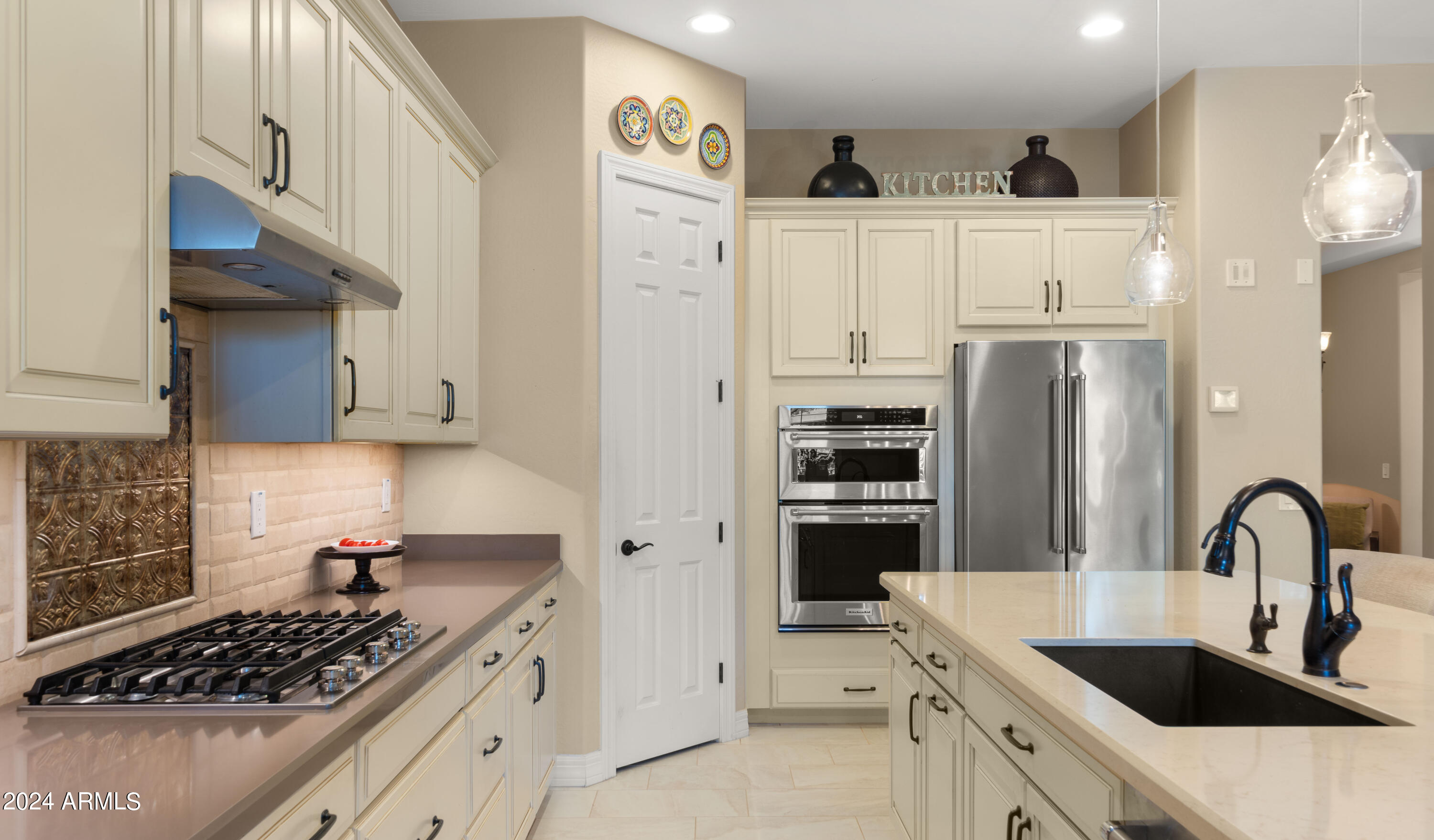 5653 S CROWLEY --