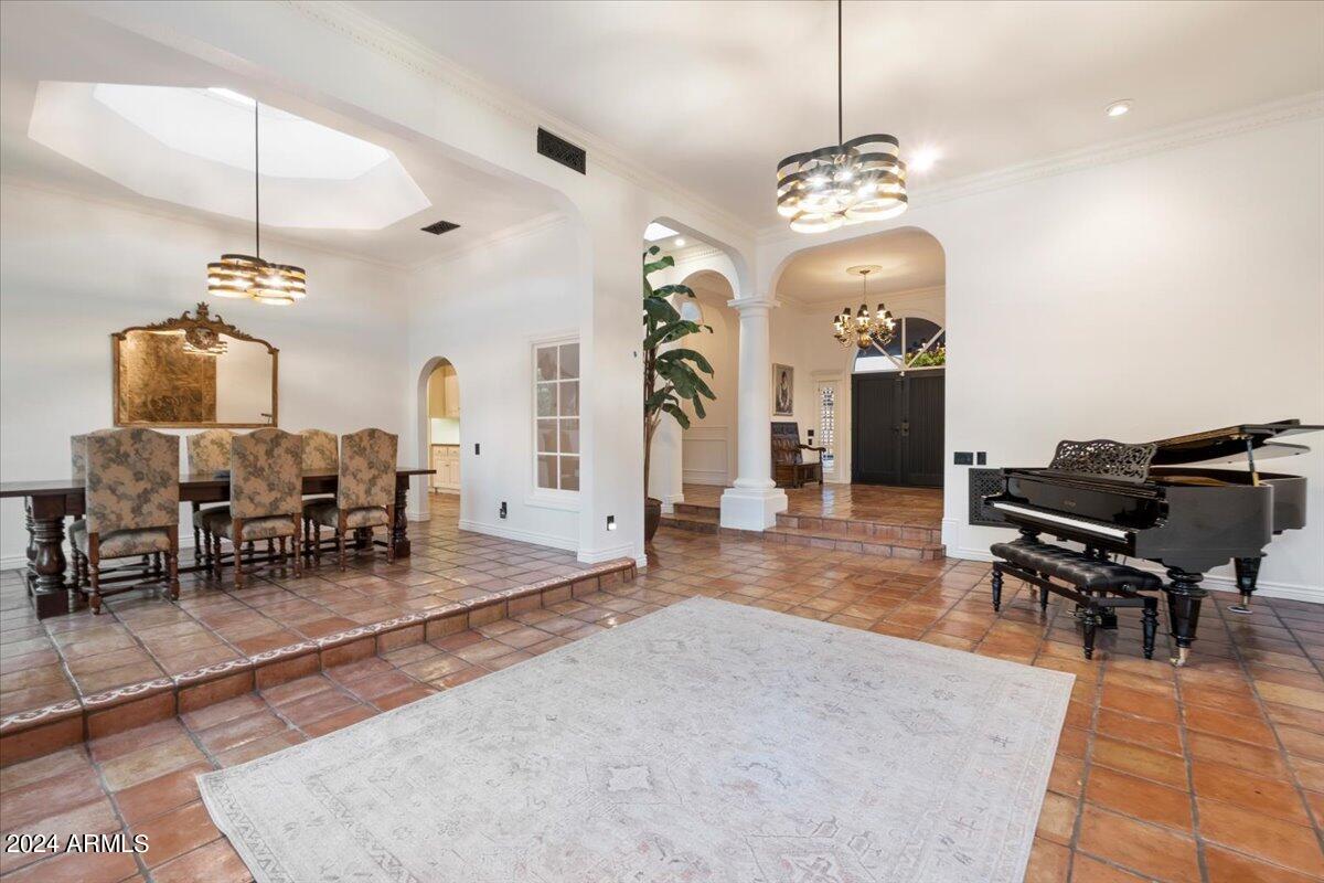 8712 N 68TH Street