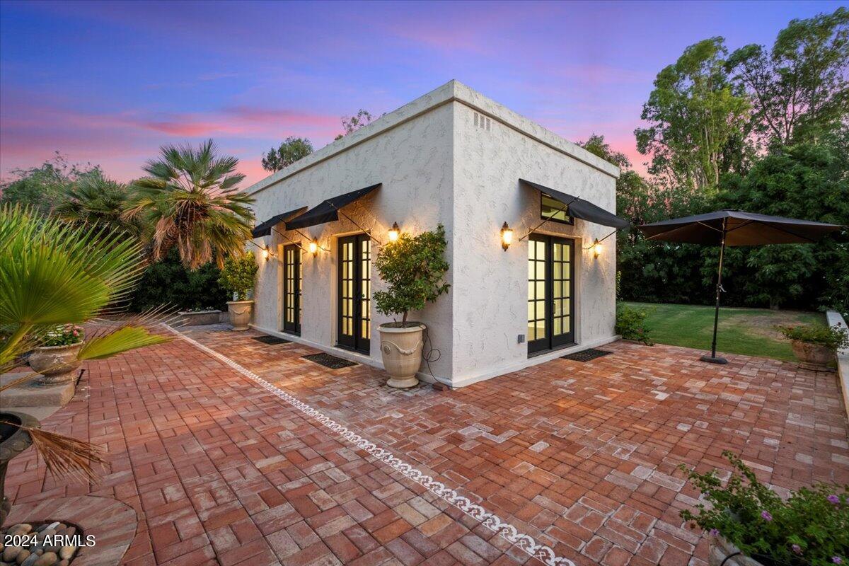 8712 N 68TH Street