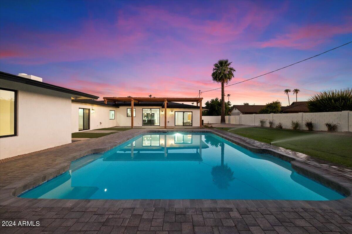 5558 E Lafayette Boulevard