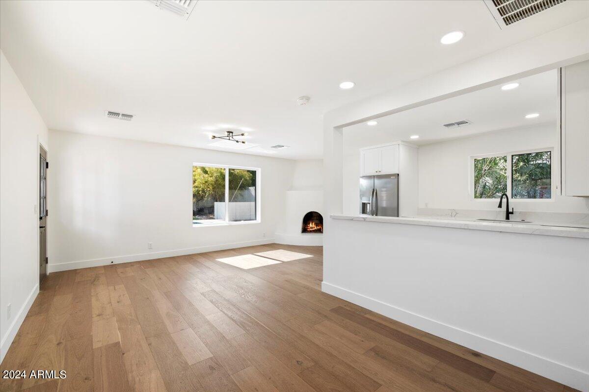 5558 E Lafayette Boulevard