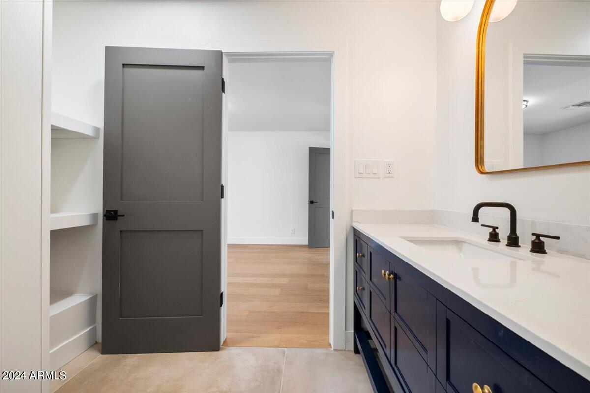 5558 E Lafayette Boulevard