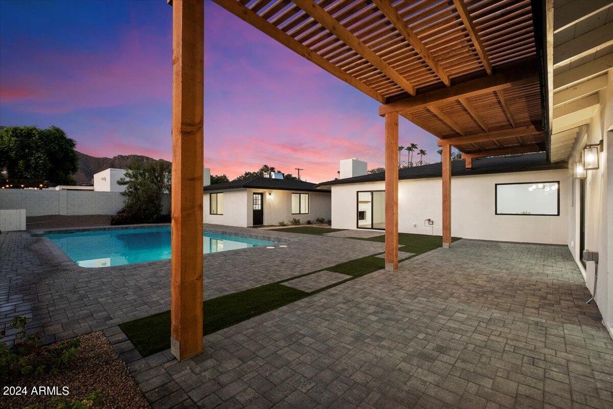 5558 E Lafayette Boulevard