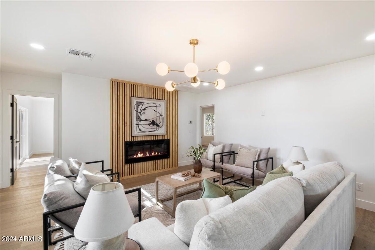 5558 E Lafayette Boulevard