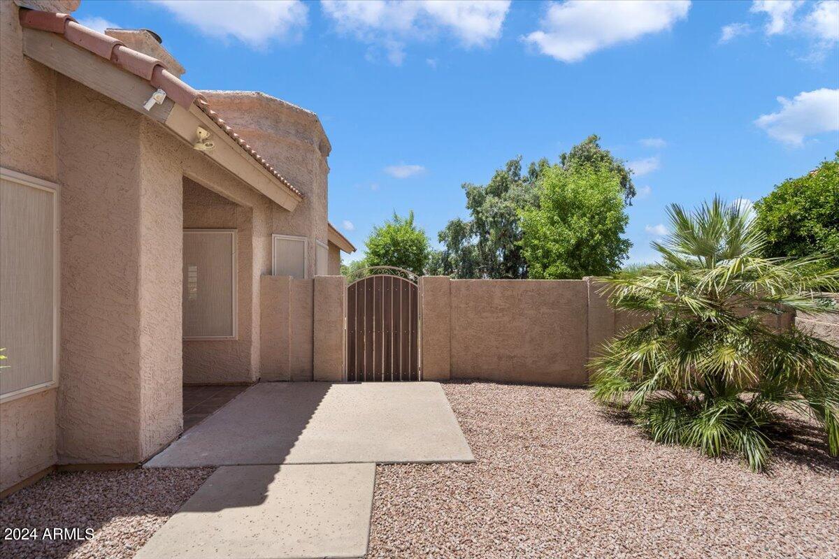 8883 E MESCAL Street