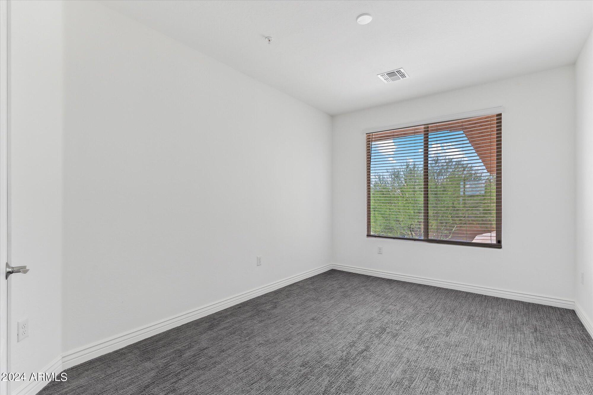 2425 W BRONCO BUTTE Trail # 2017