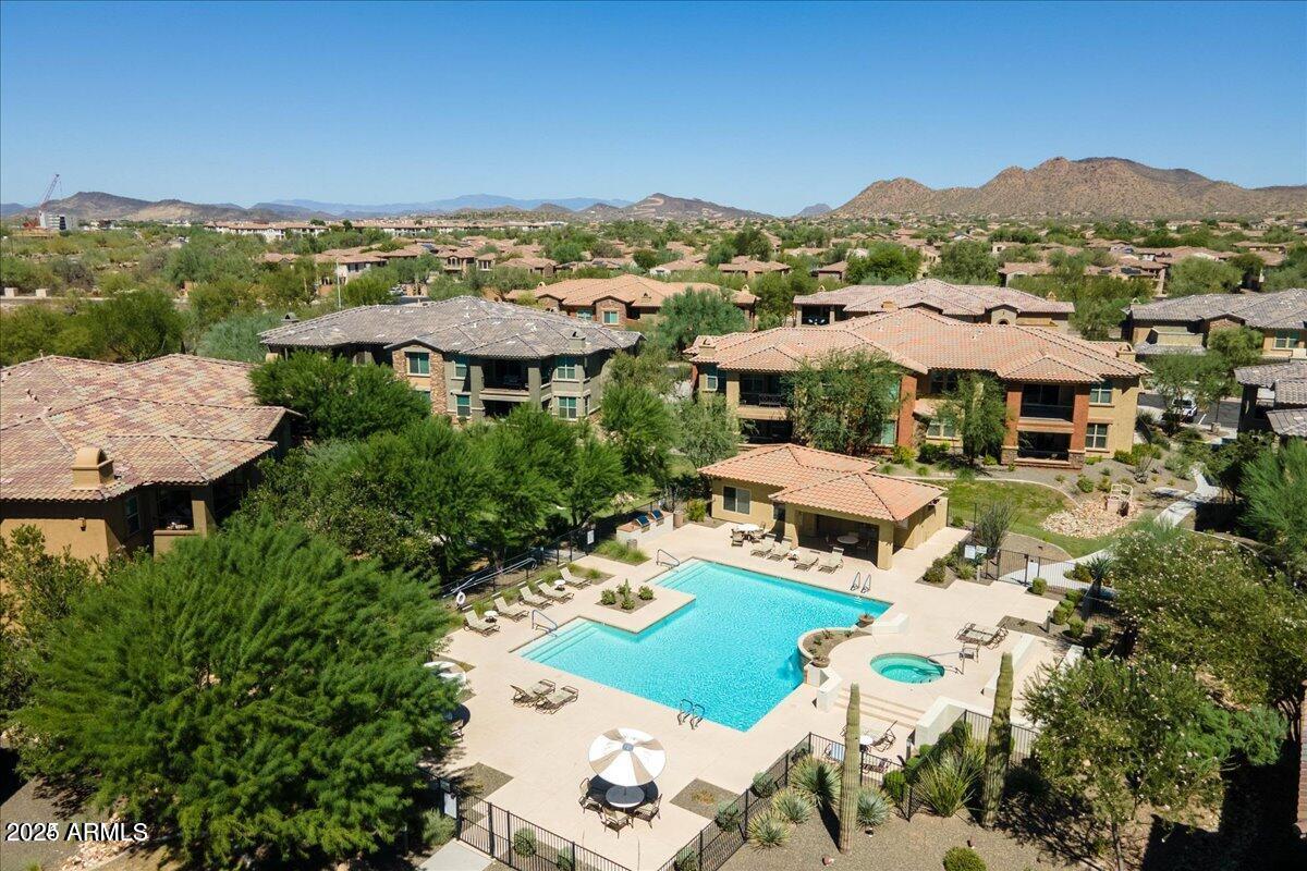 2425 W BRONCO BUTTE Trail # 2017