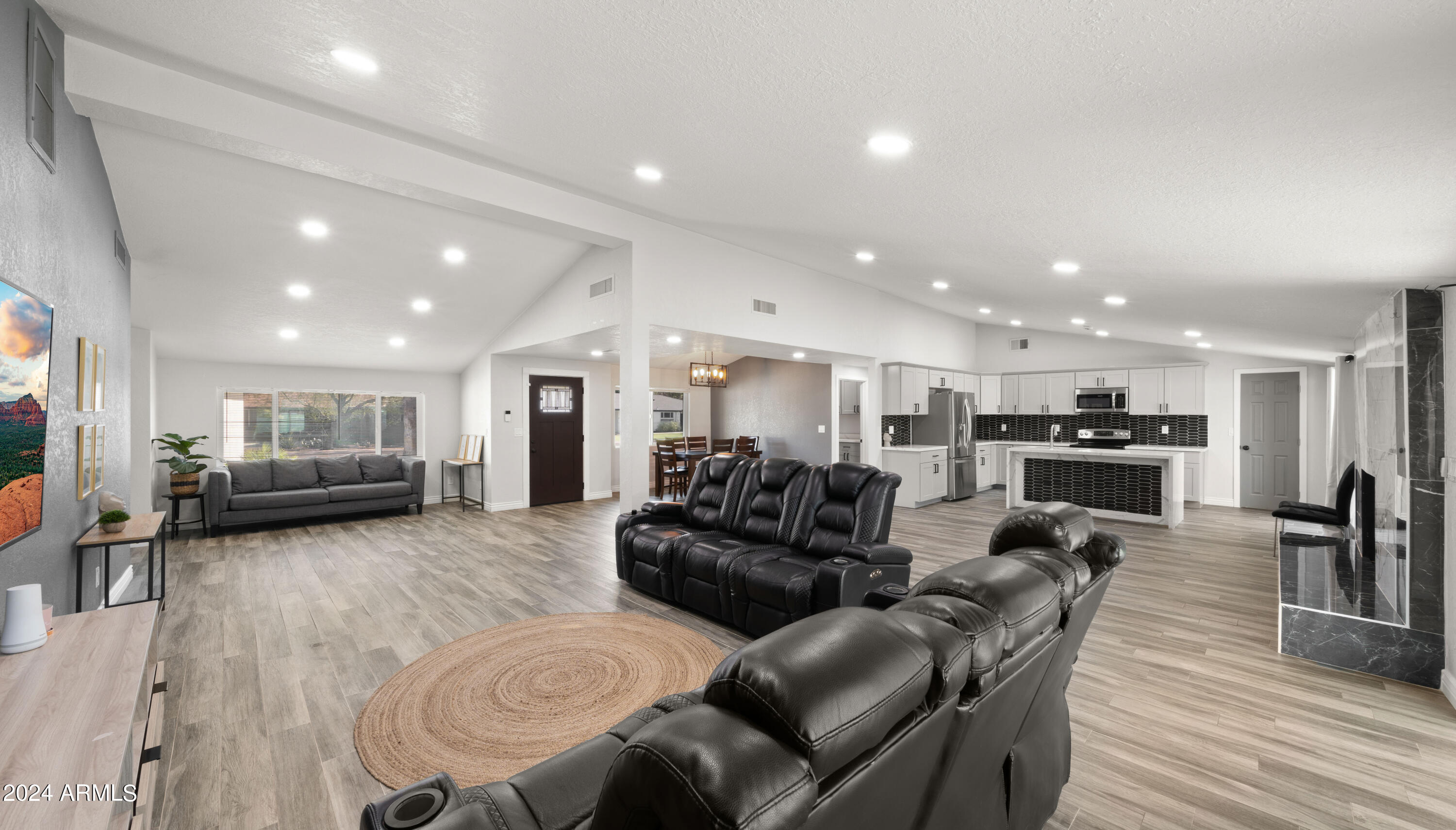 1312 W BERRIDGE Lane