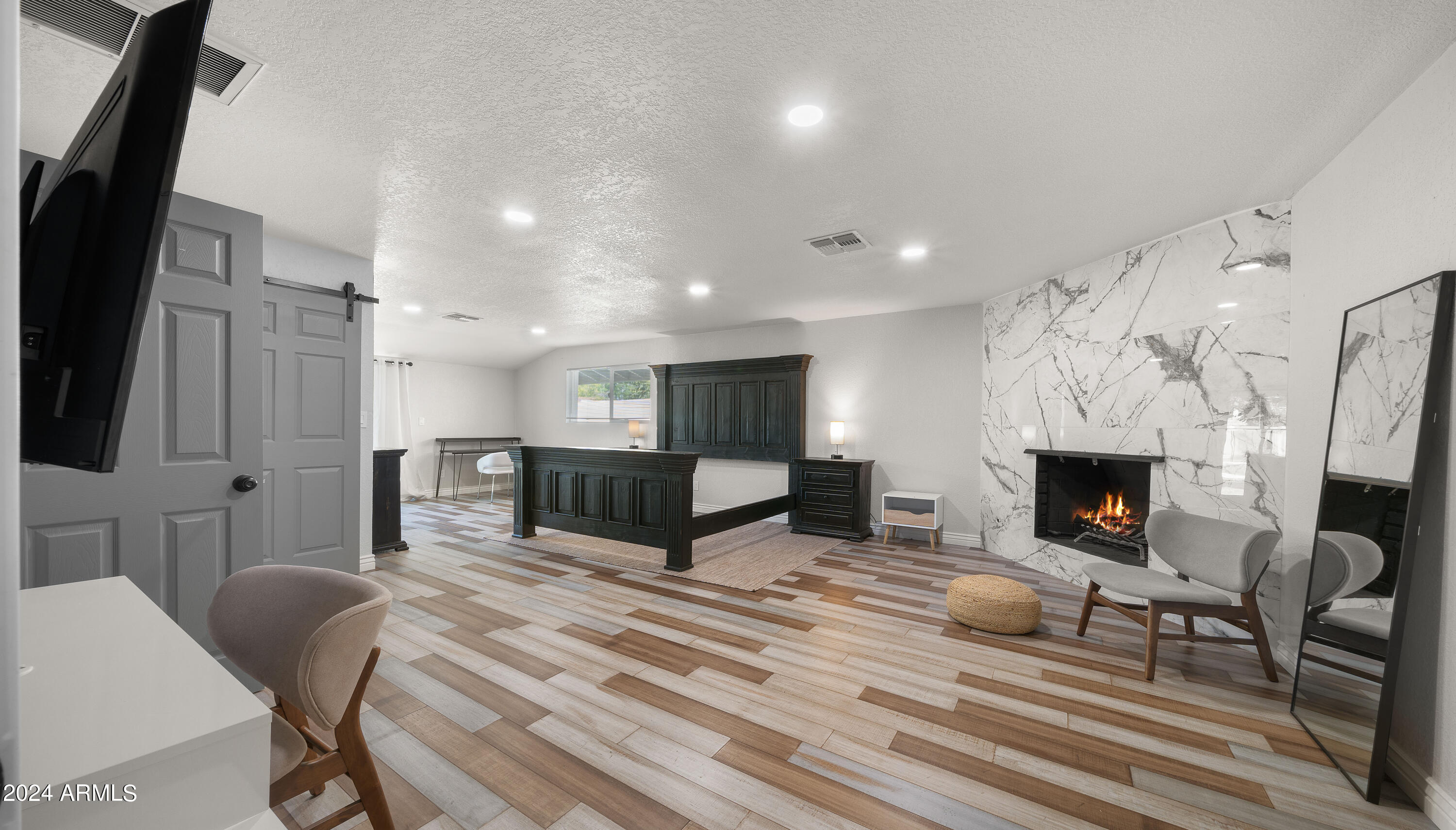 1312 W BERRIDGE Lane