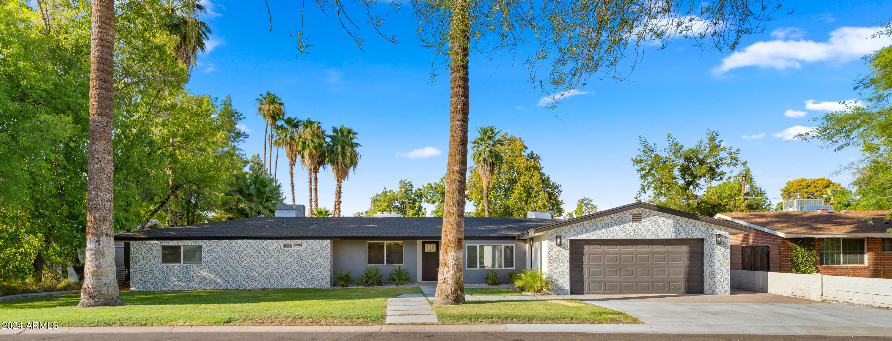 1312 W BERRIDGE Lane