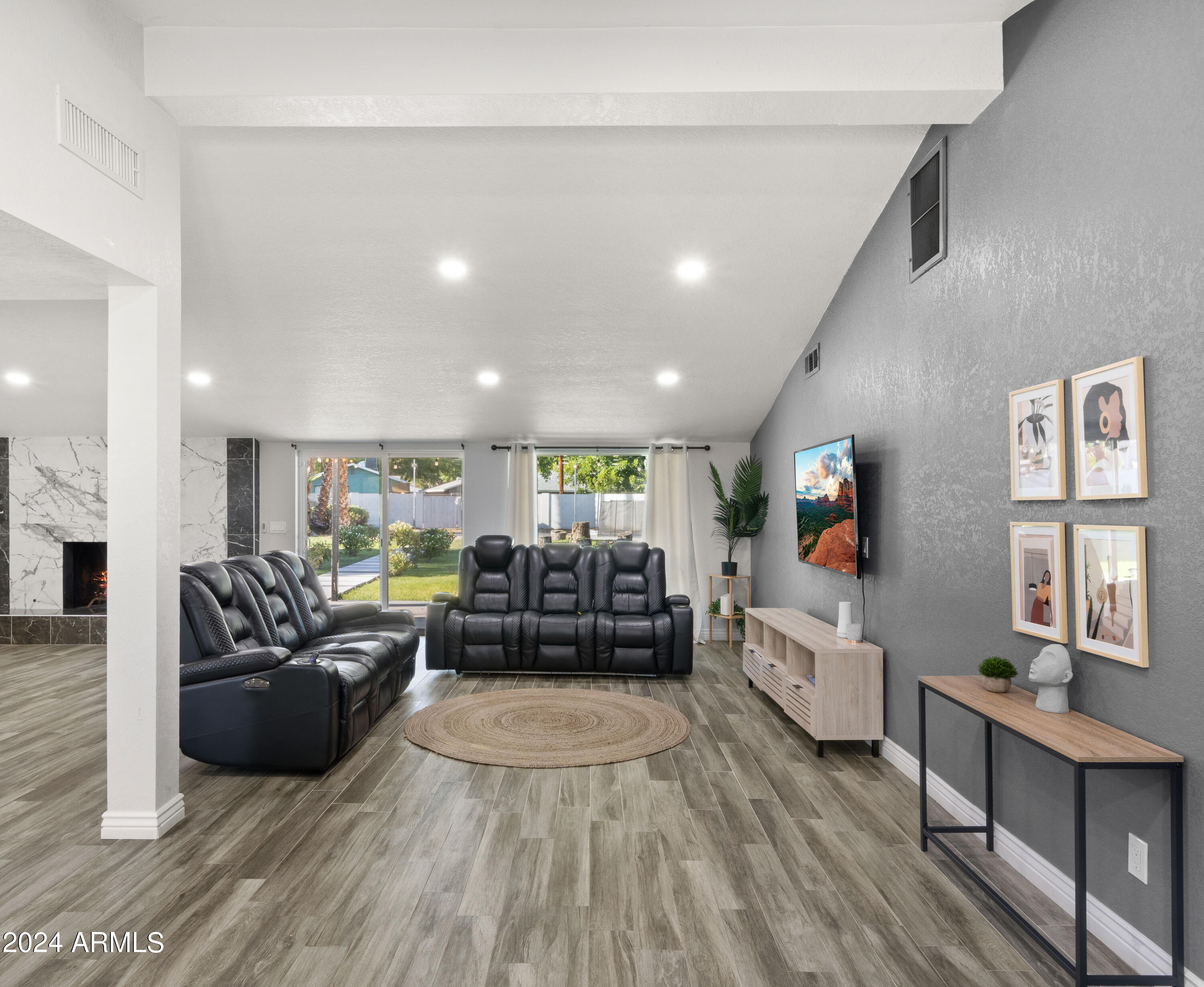 1312 W BERRIDGE Lane