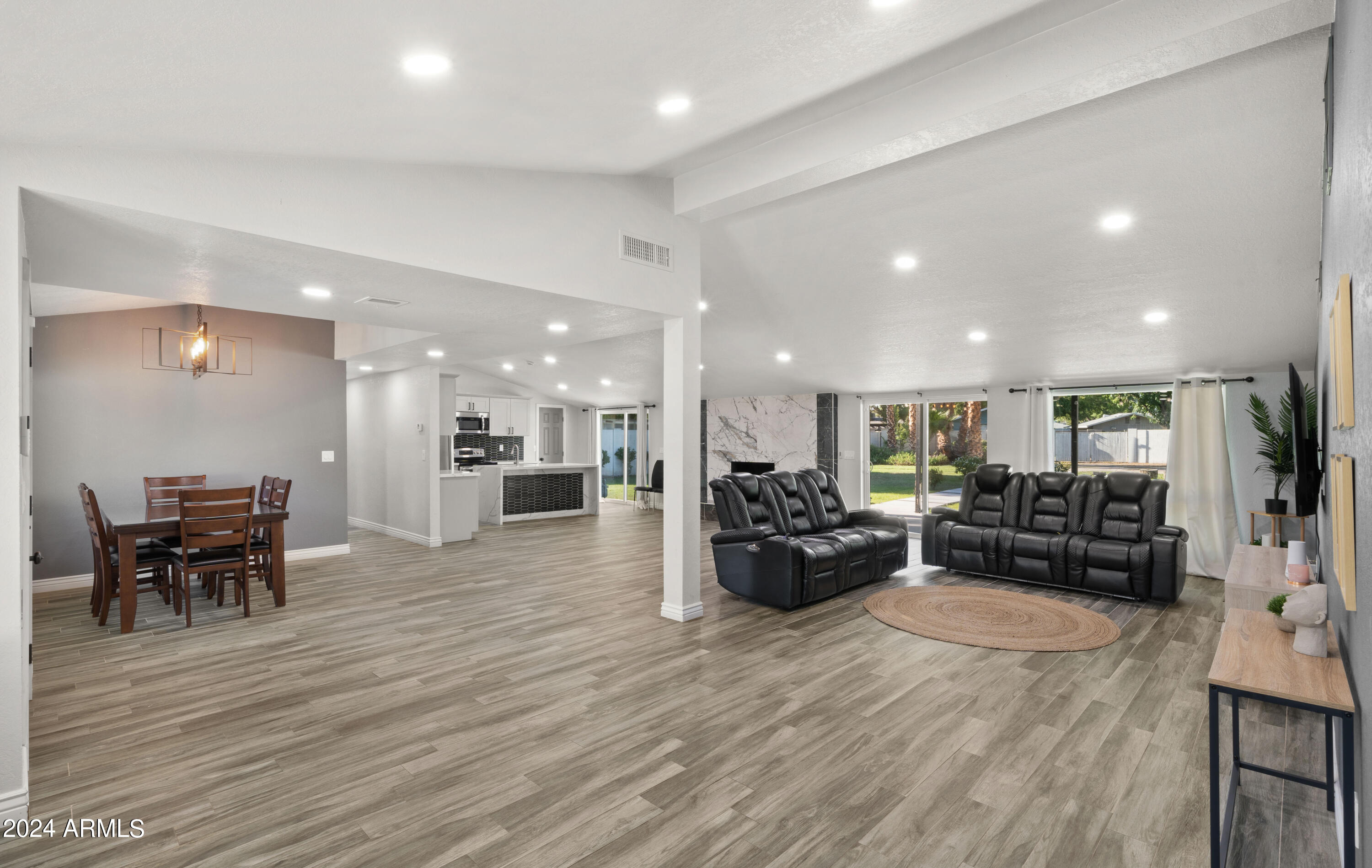 1312 W BERRIDGE Lane