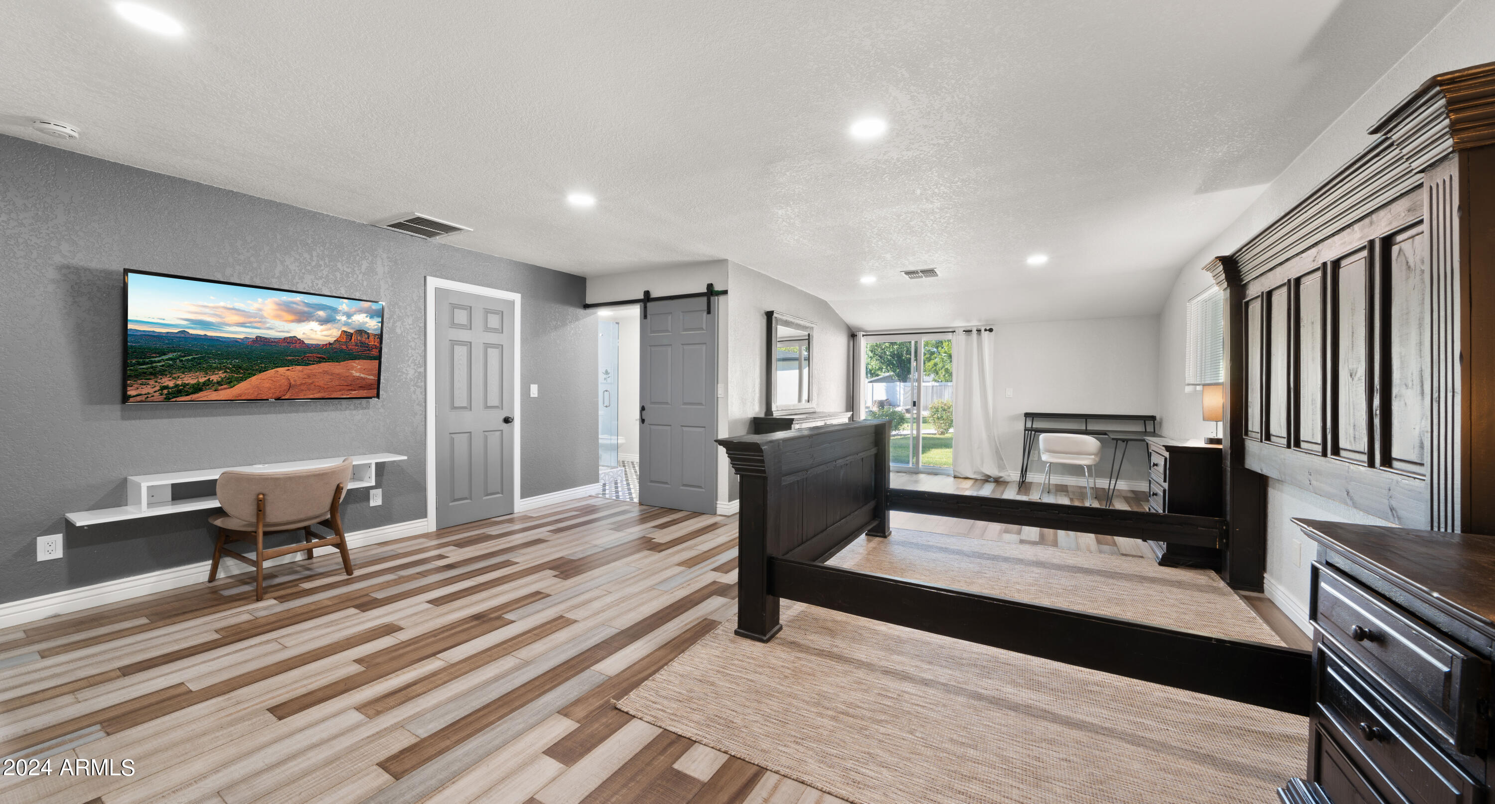 1312 W BERRIDGE Lane