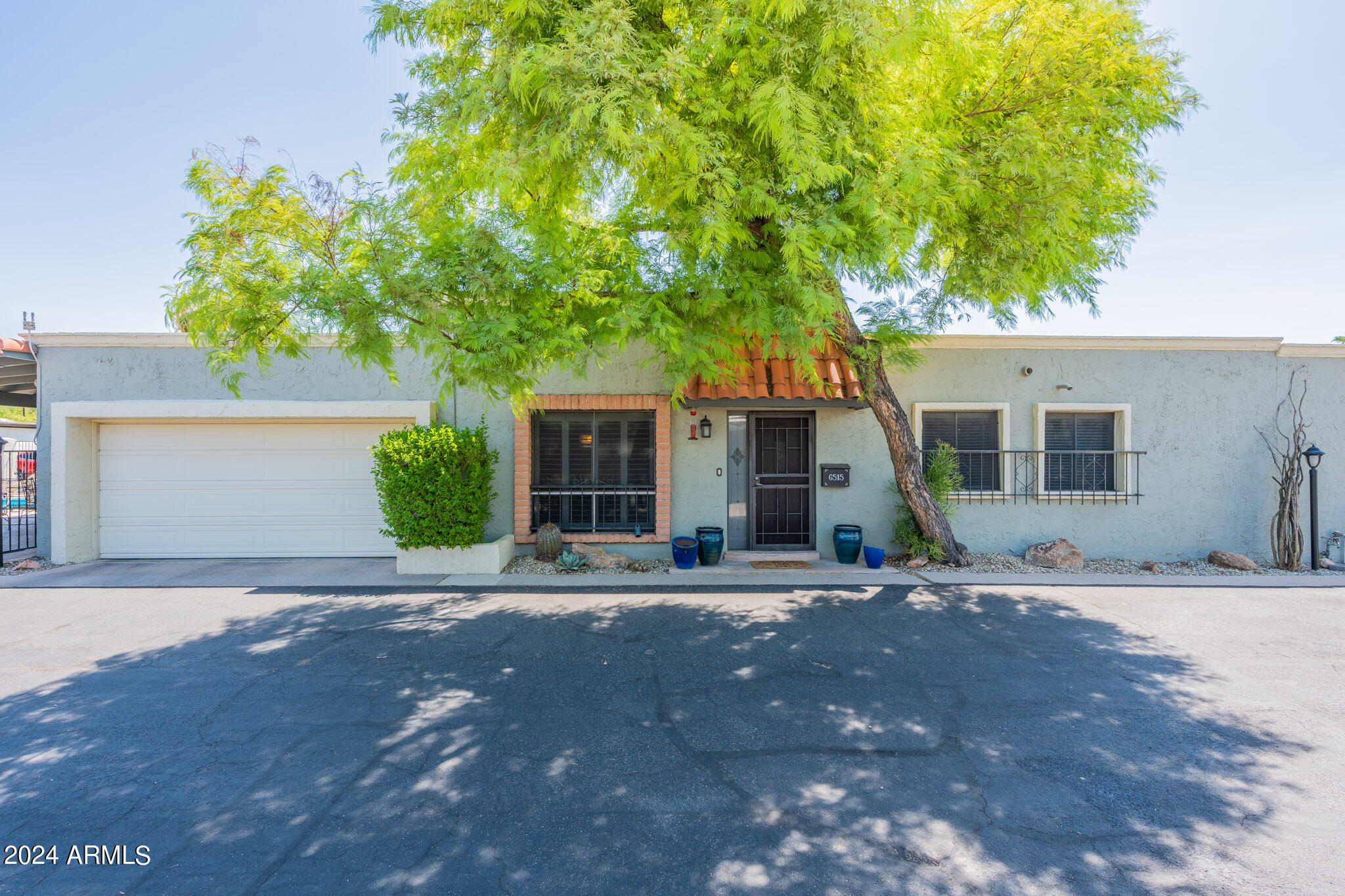 6515 N 12TH Place