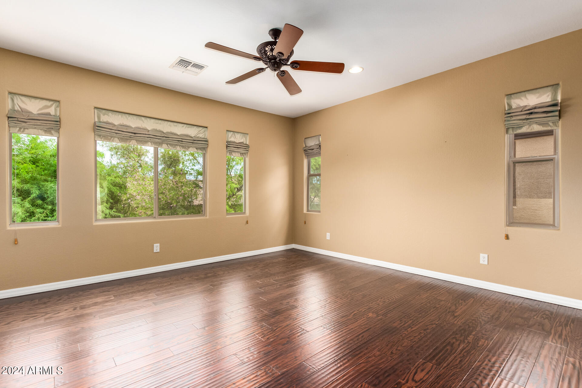 3658 E LOS GATOS Drive