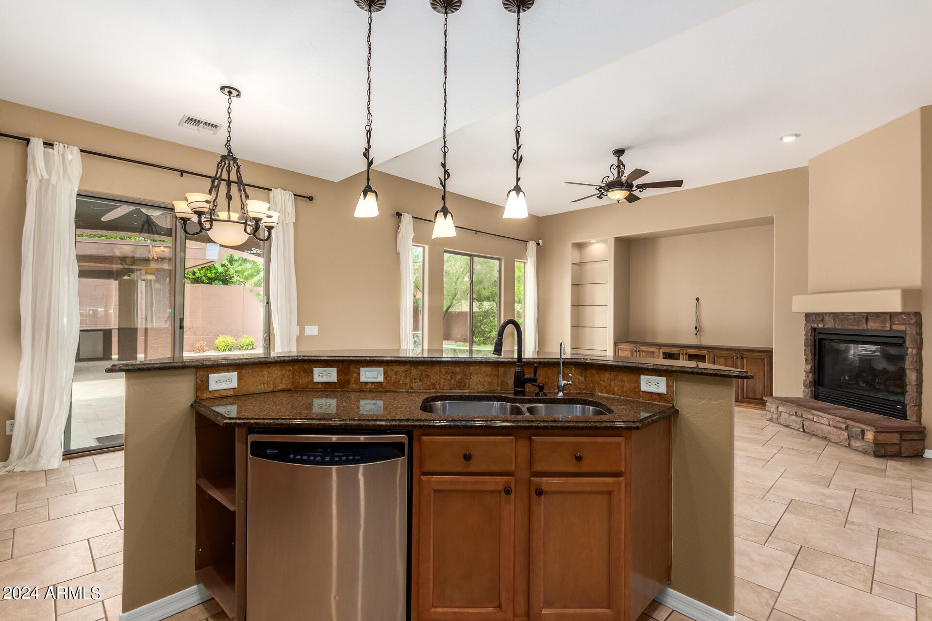 3658 E LOS GATOS Drive