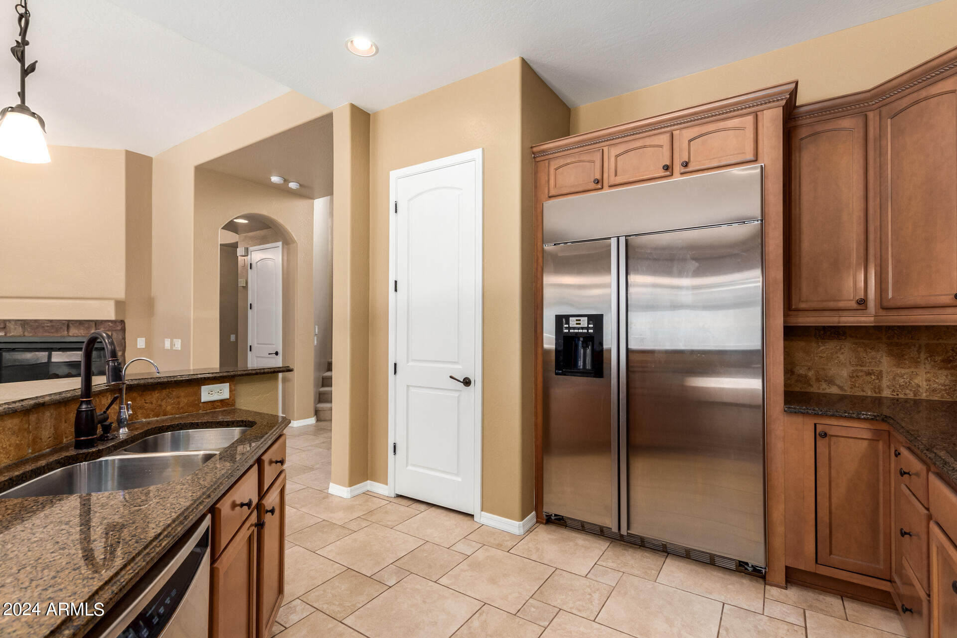 3658 E LOS GATOS Drive