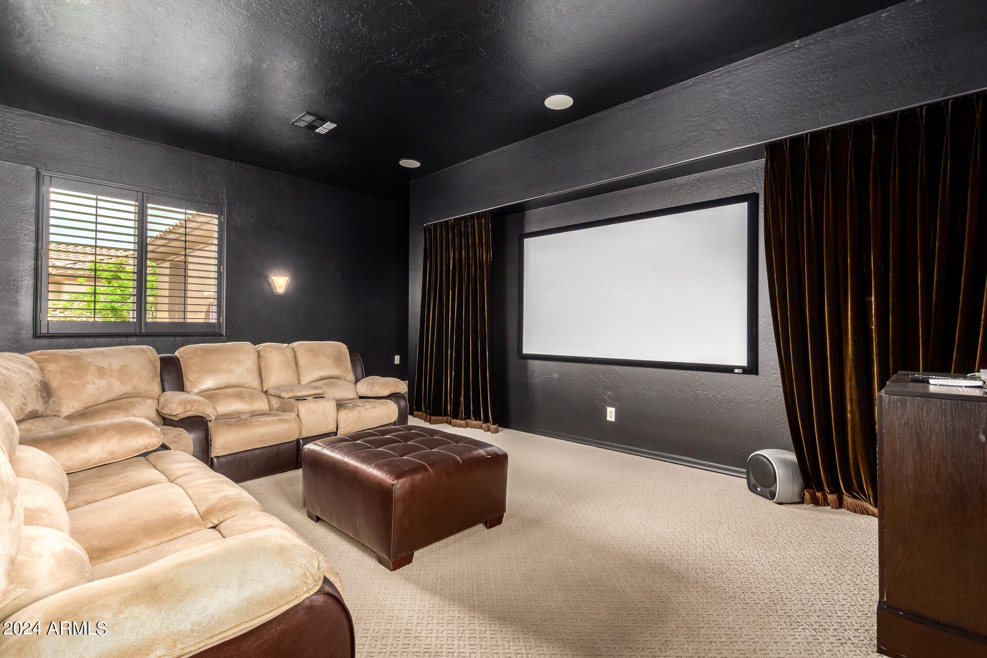 3658 E LOS GATOS Drive