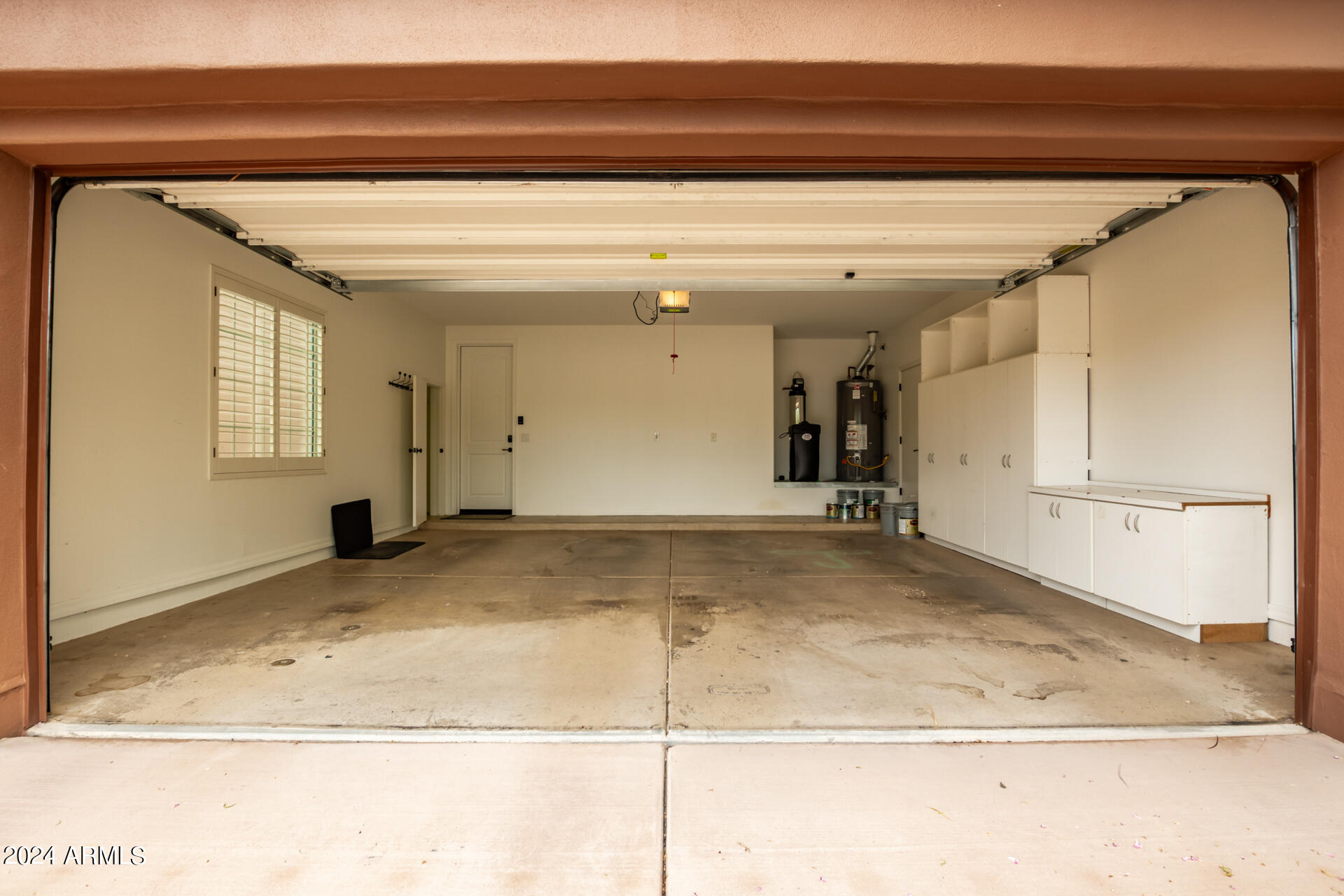 3658 E LOS GATOS Drive