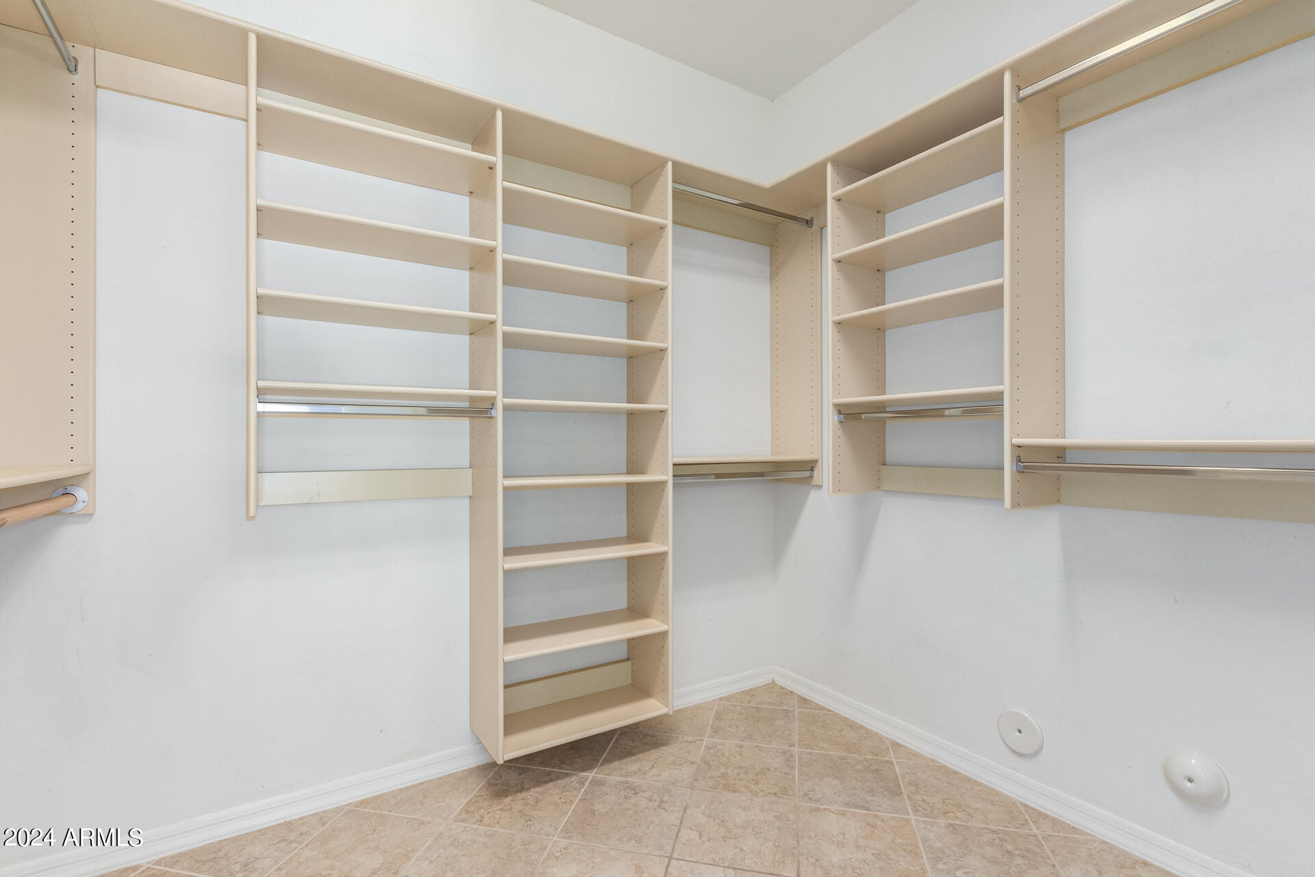 3658 E LOS GATOS Drive