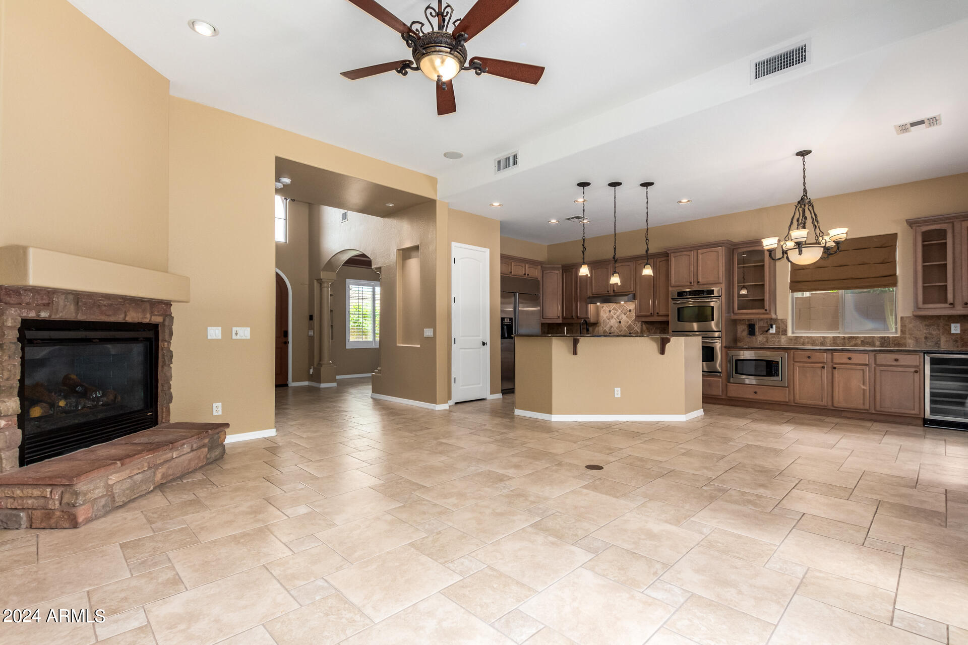 3658 E LOS GATOS Drive