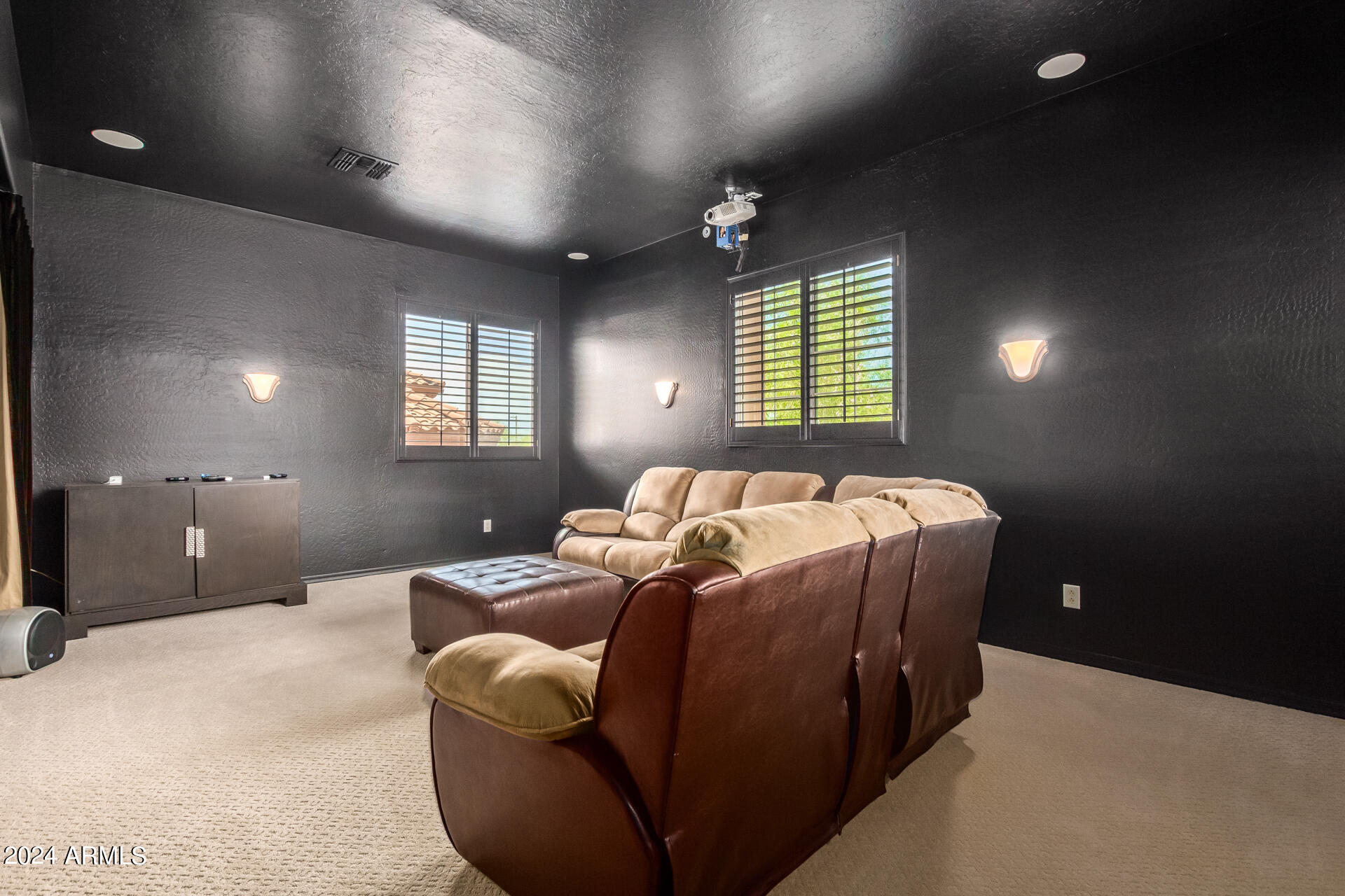 3658 E LOS GATOS Drive