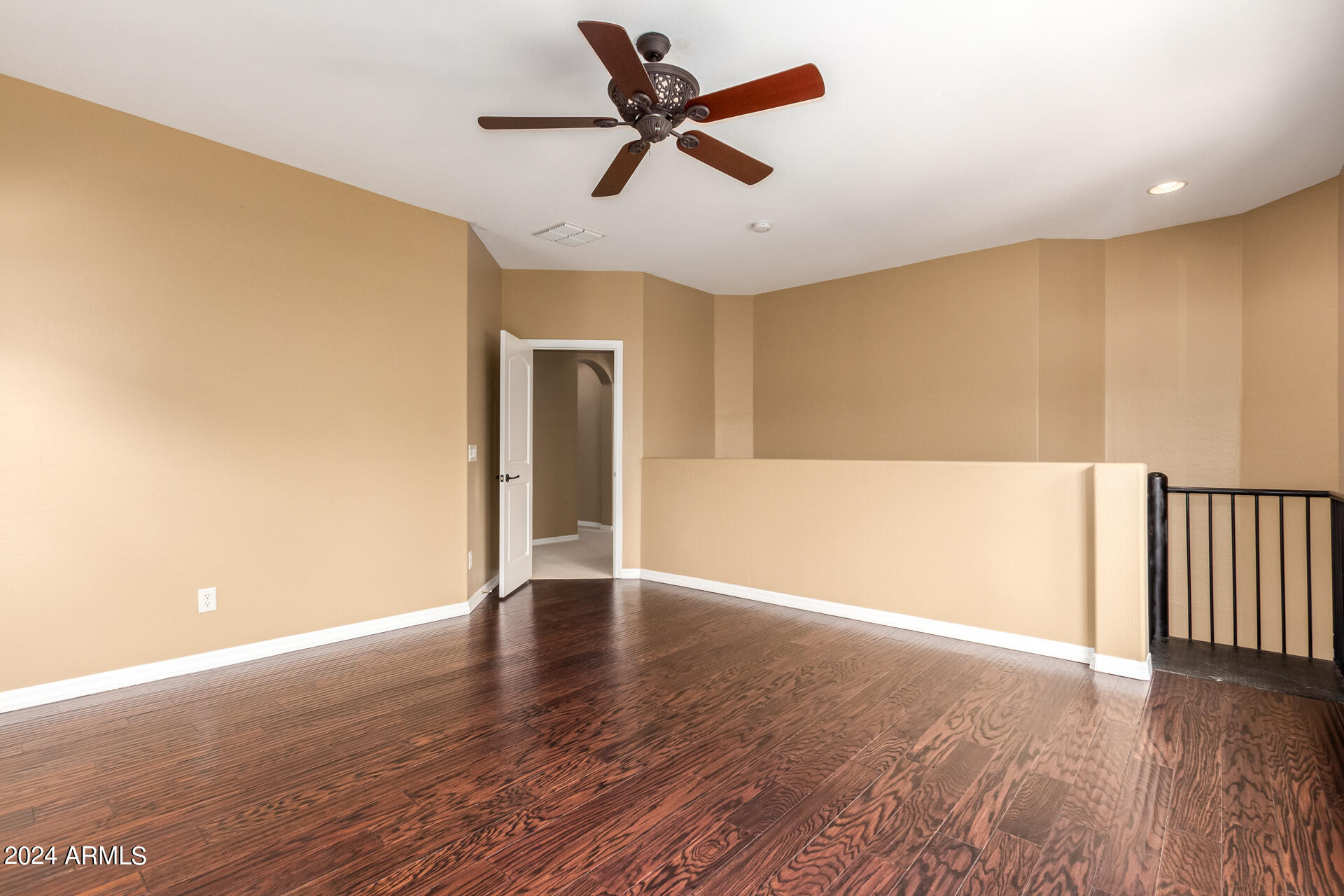 3658 E LOS GATOS Drive