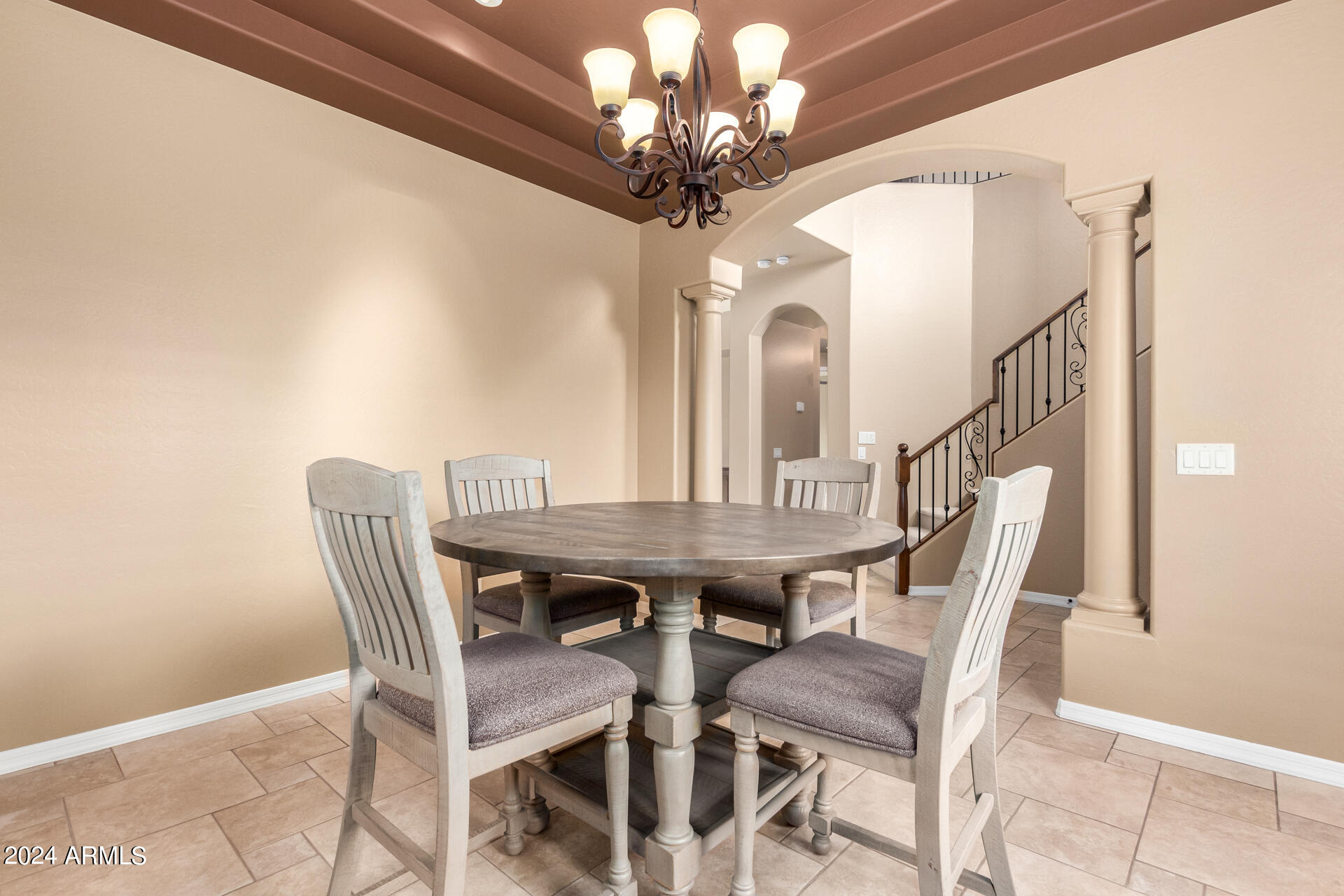 3658 E LOS GATOS Drive