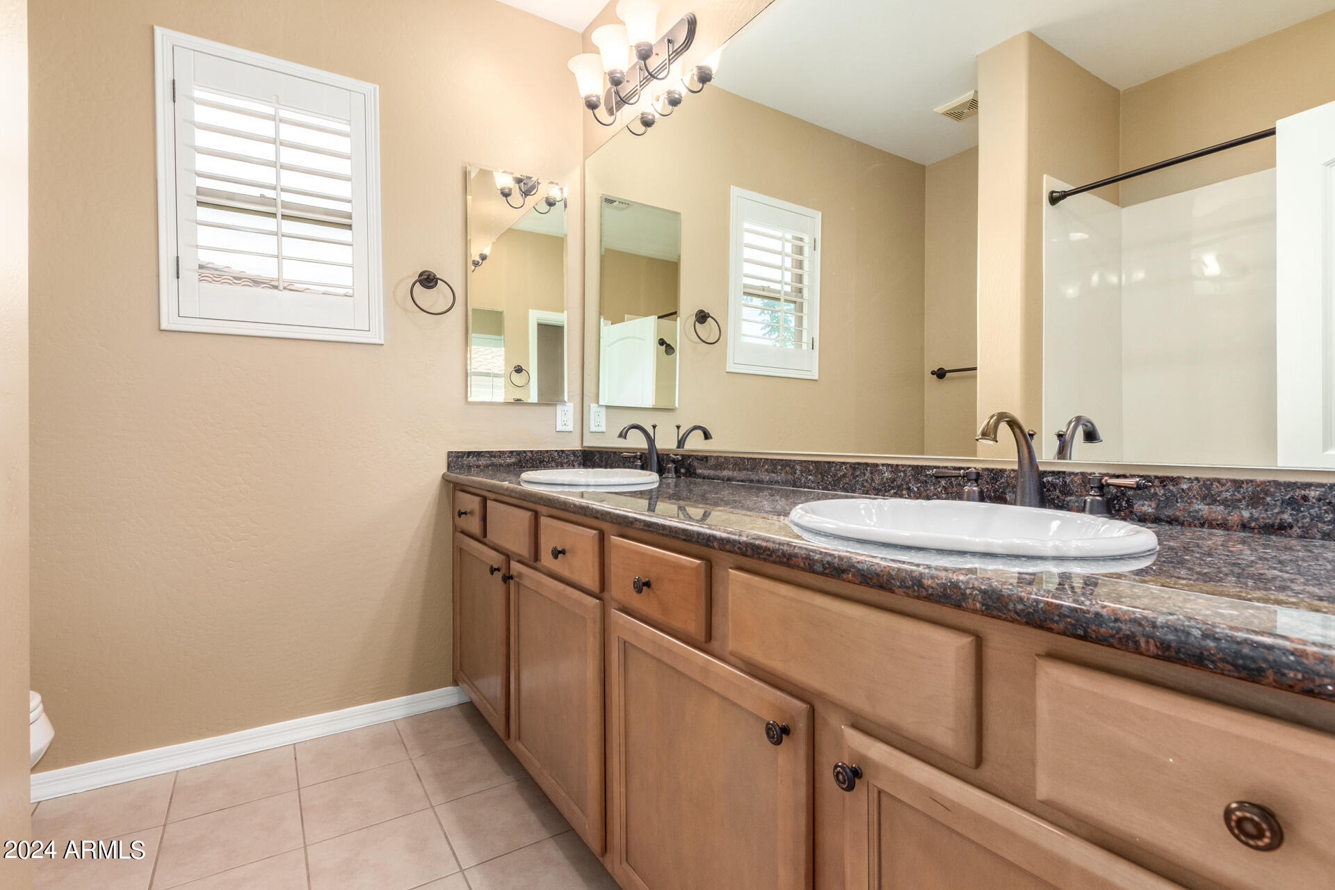 3658 E LOS GATOS Drive