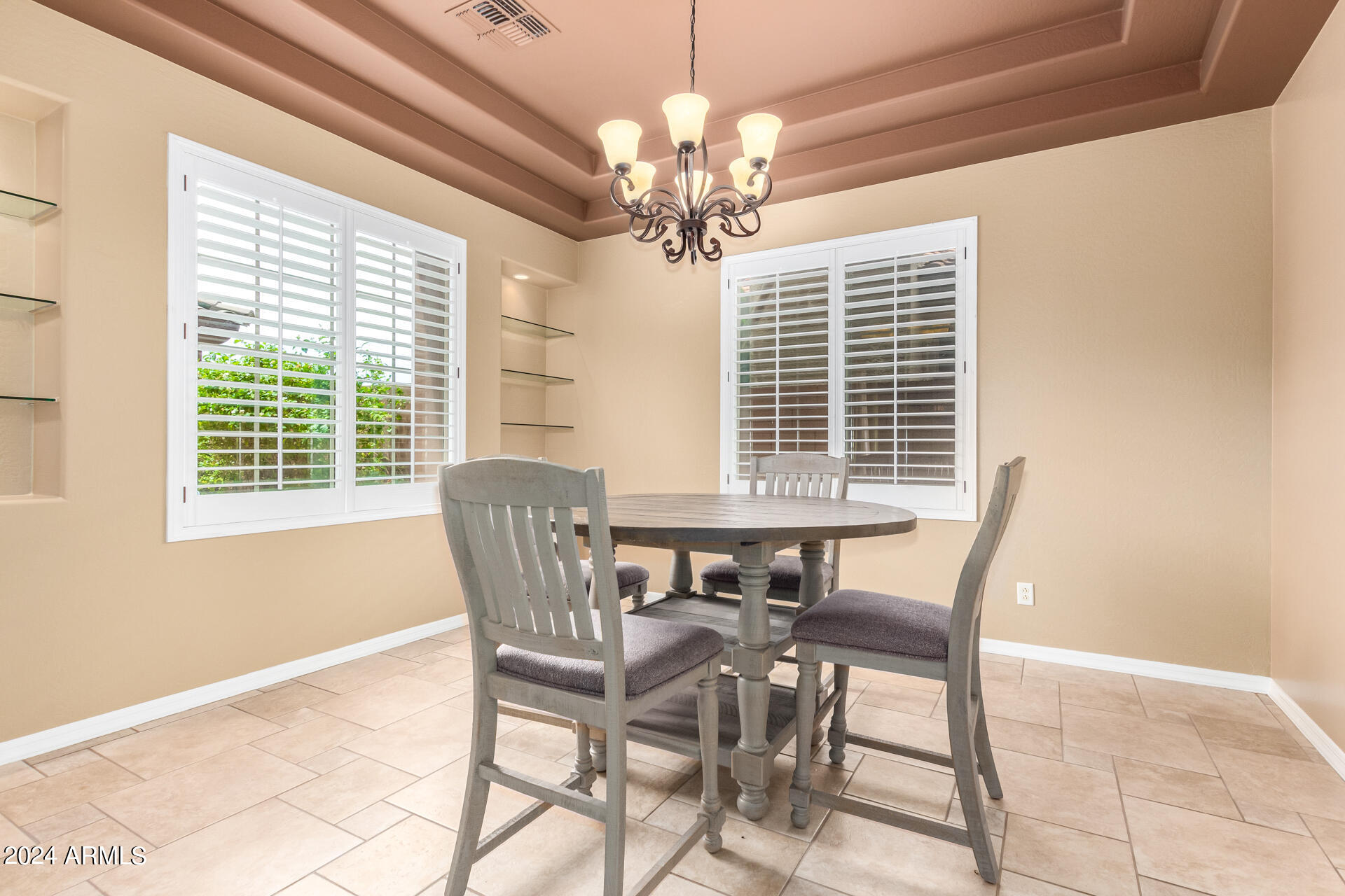 3658 E LOS GATOS Drive