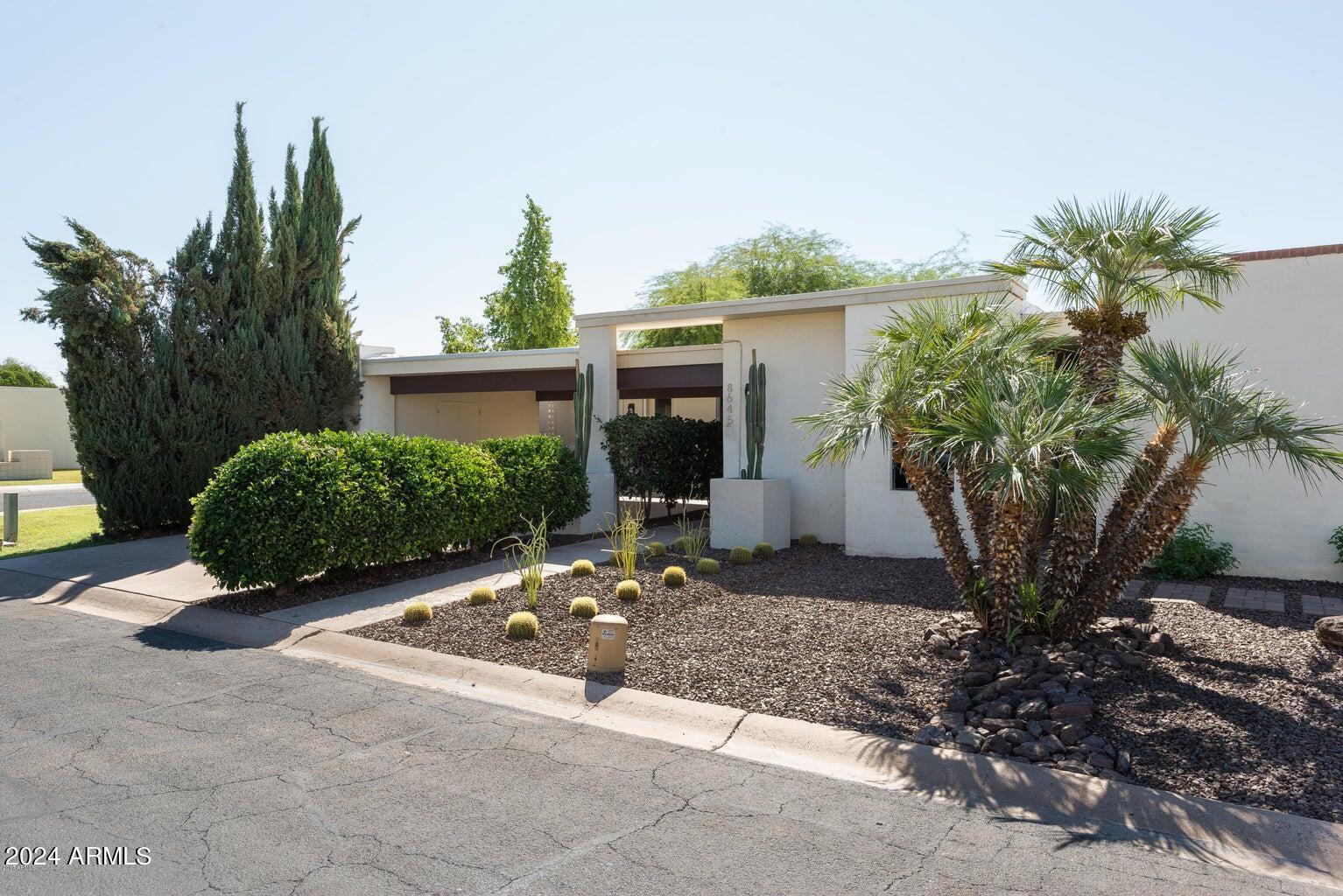 8645 E MONTEROSA Avenue