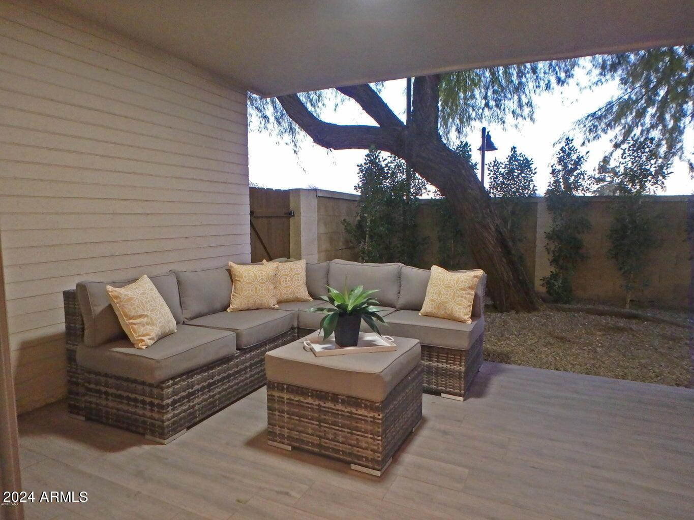 8645 E MONTEROSA Avenue