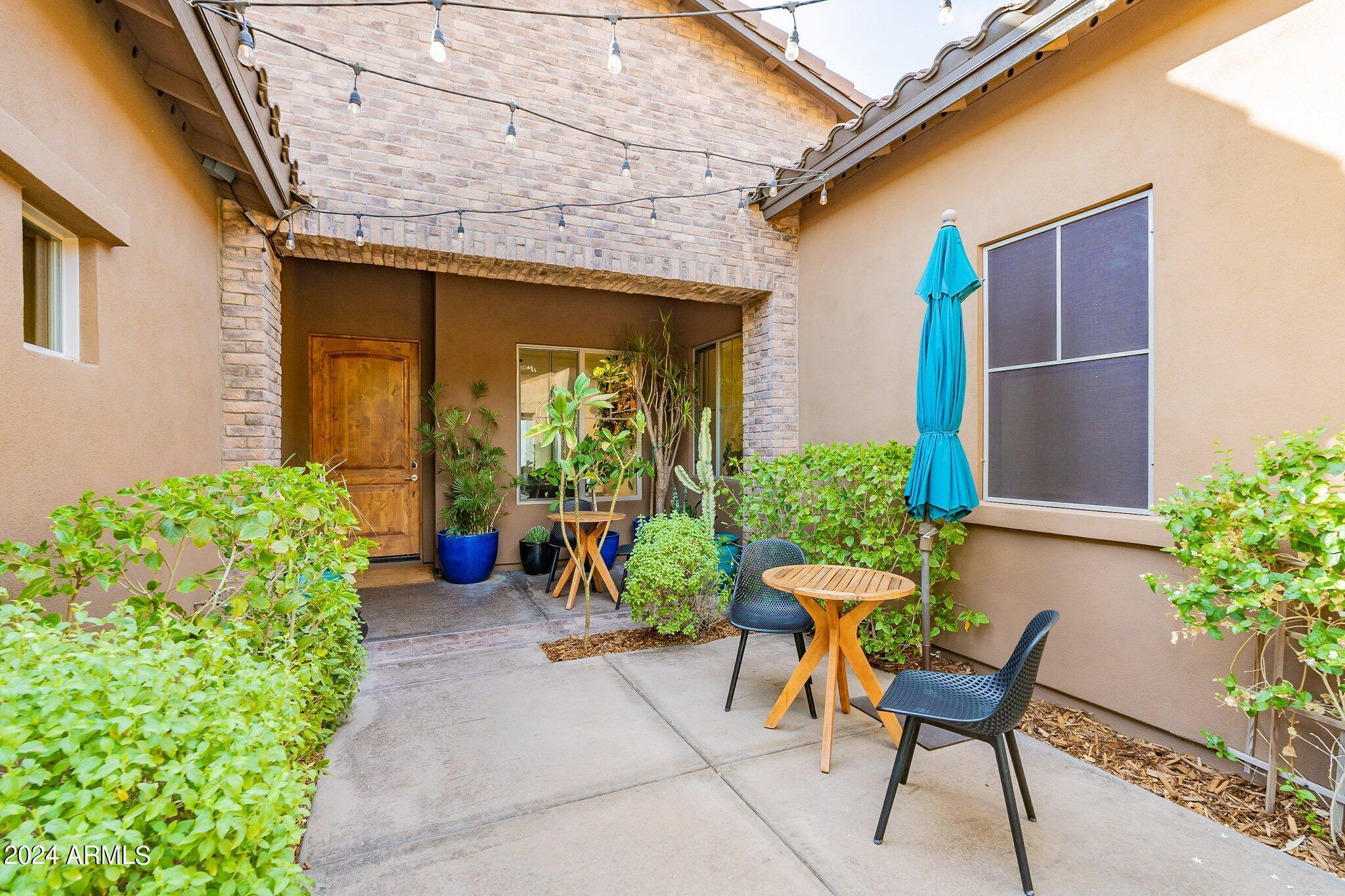 2310 E WINSTON Drive