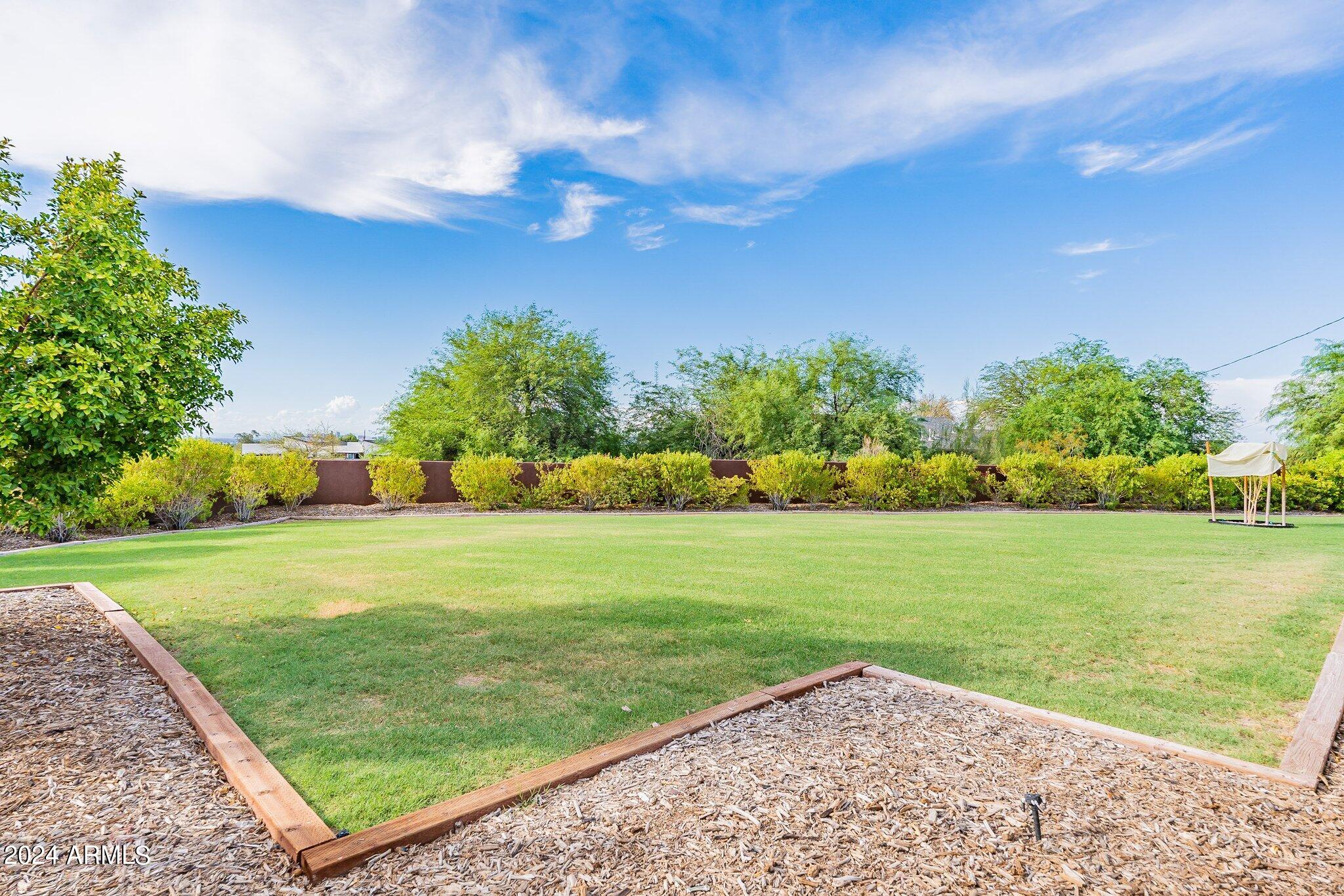 2310 E WINSTON Drive