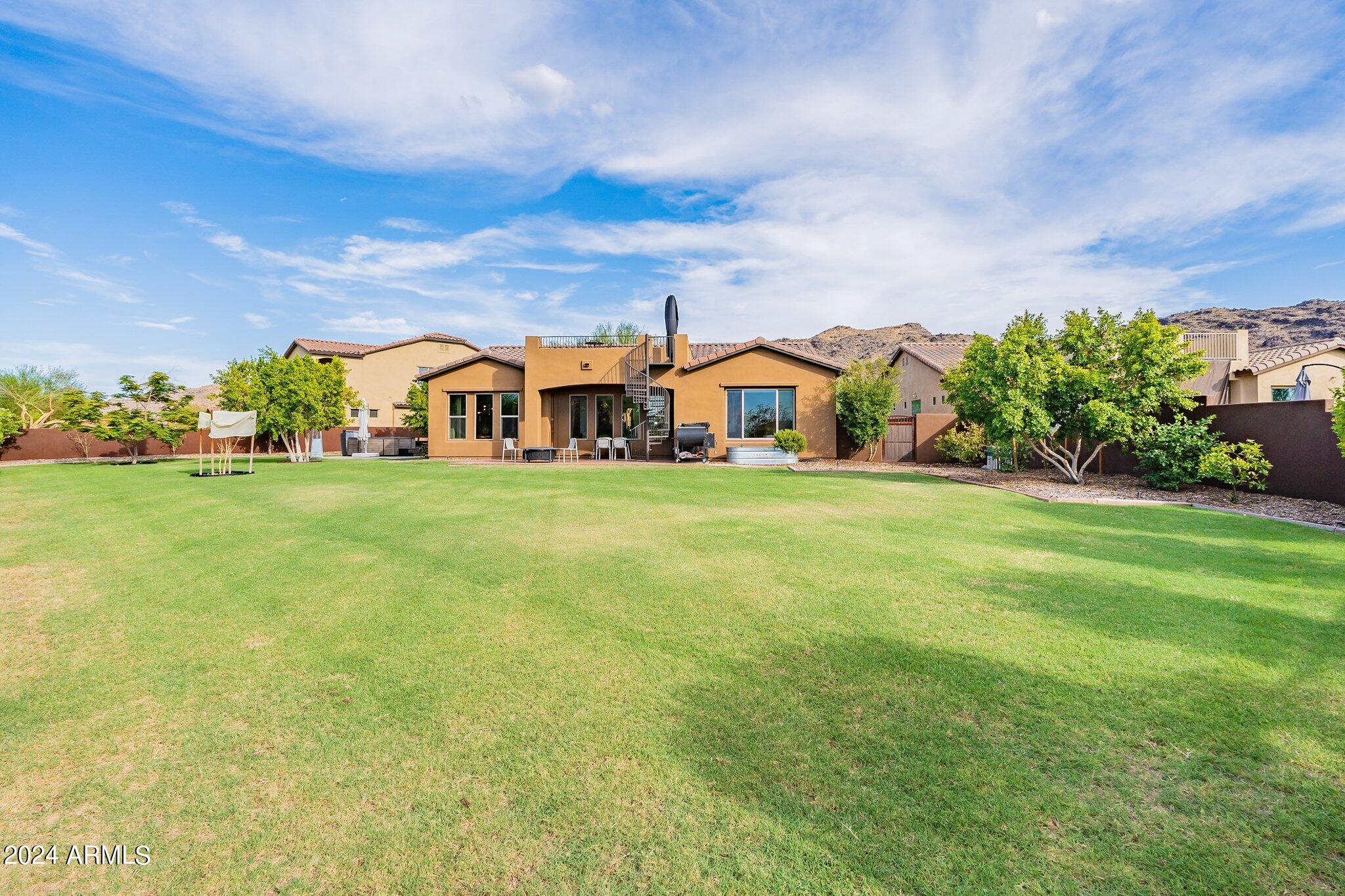 2310 E WINSTON Drive
