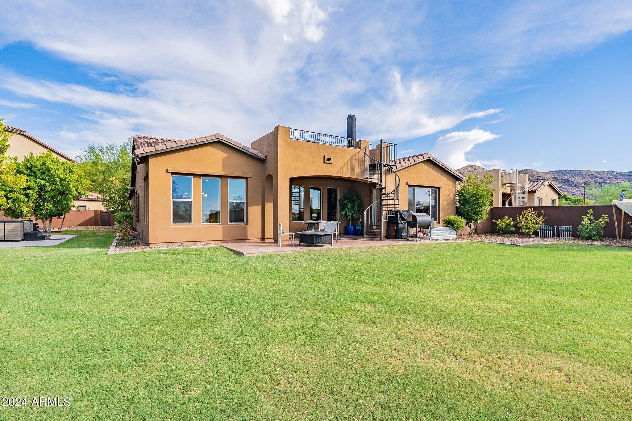 2310 E WINSTON Drive