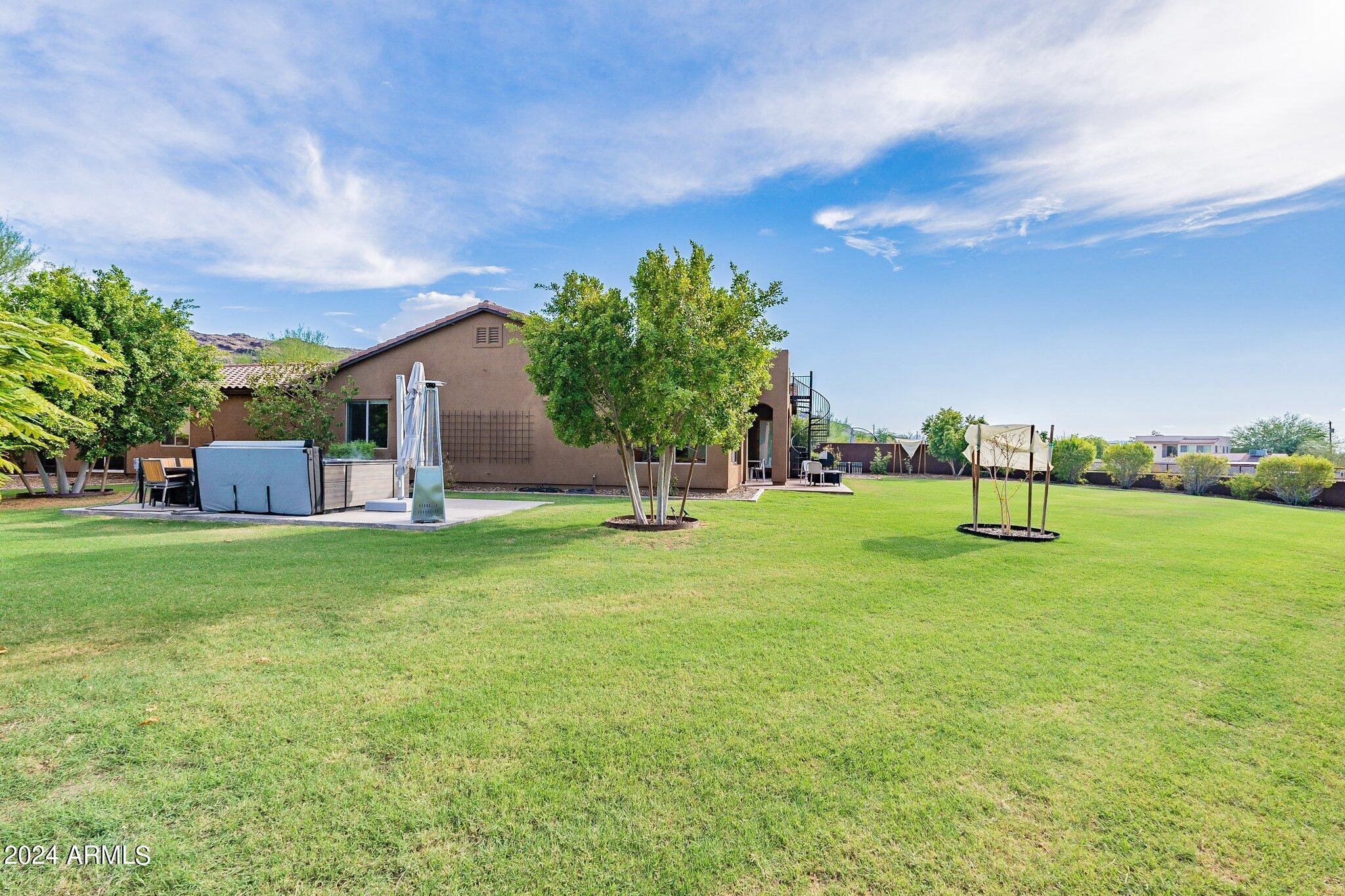 2310 E WINSTON Drive