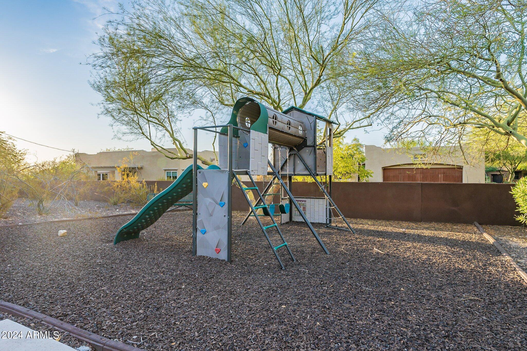2310 E WINSTON Drive