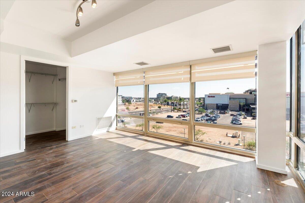 7157 E Rancho Vista Drive # 5004