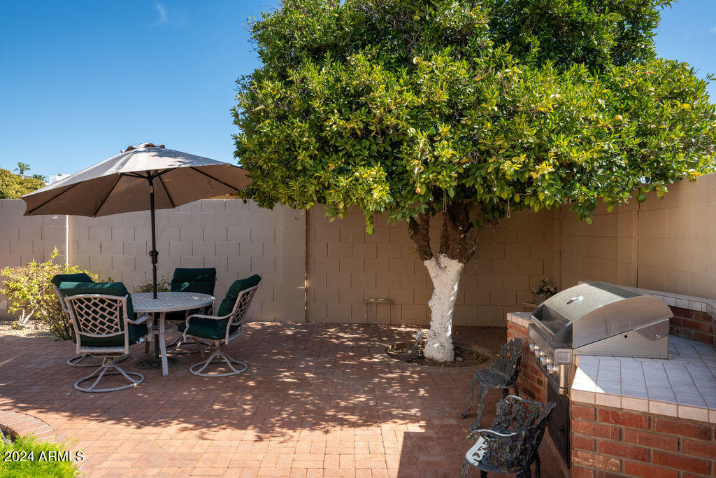 7814 E MARIPOSA Drive